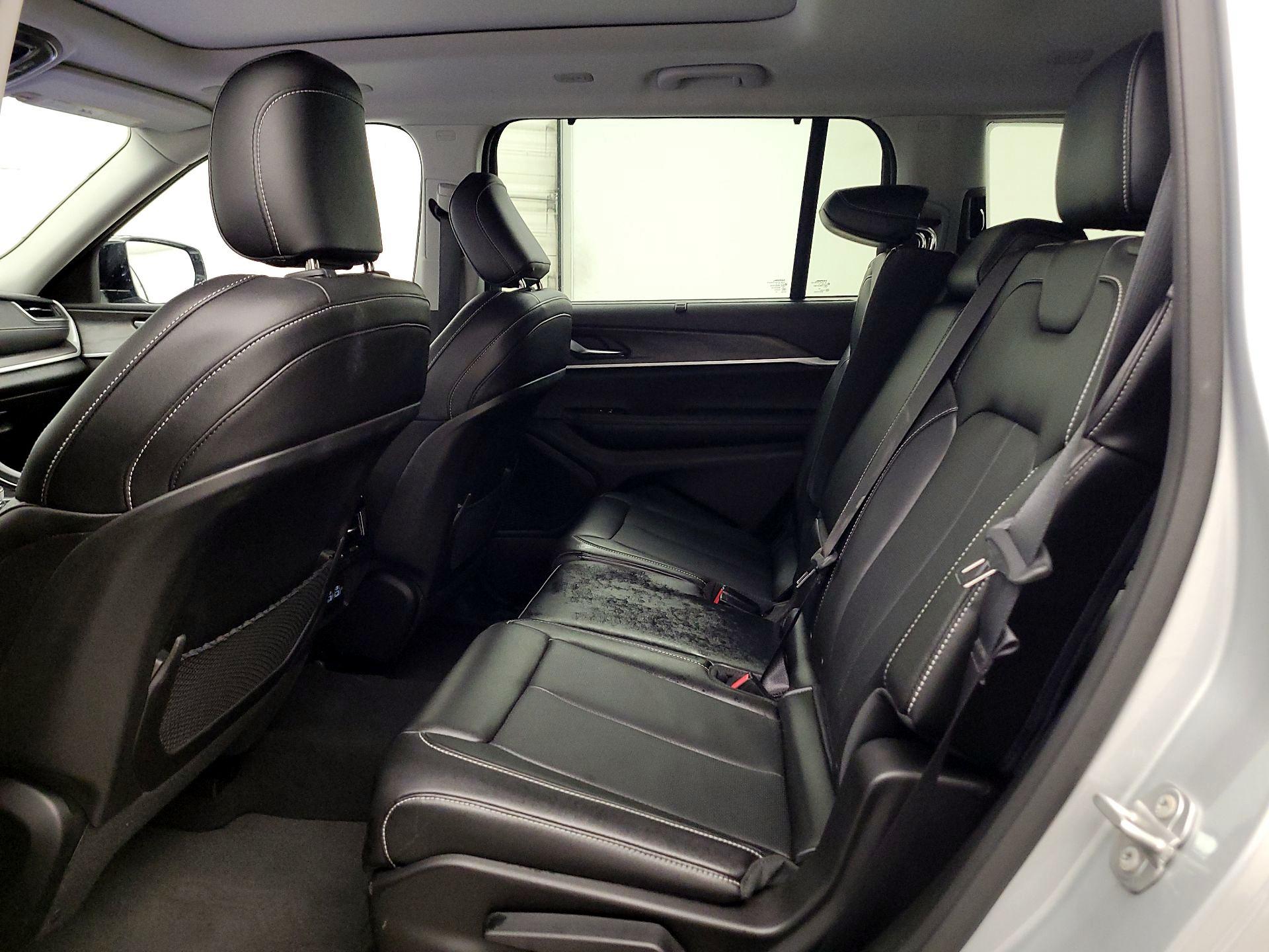 Thumbnail: 2023 Jeep Grand Cherokee L - 19