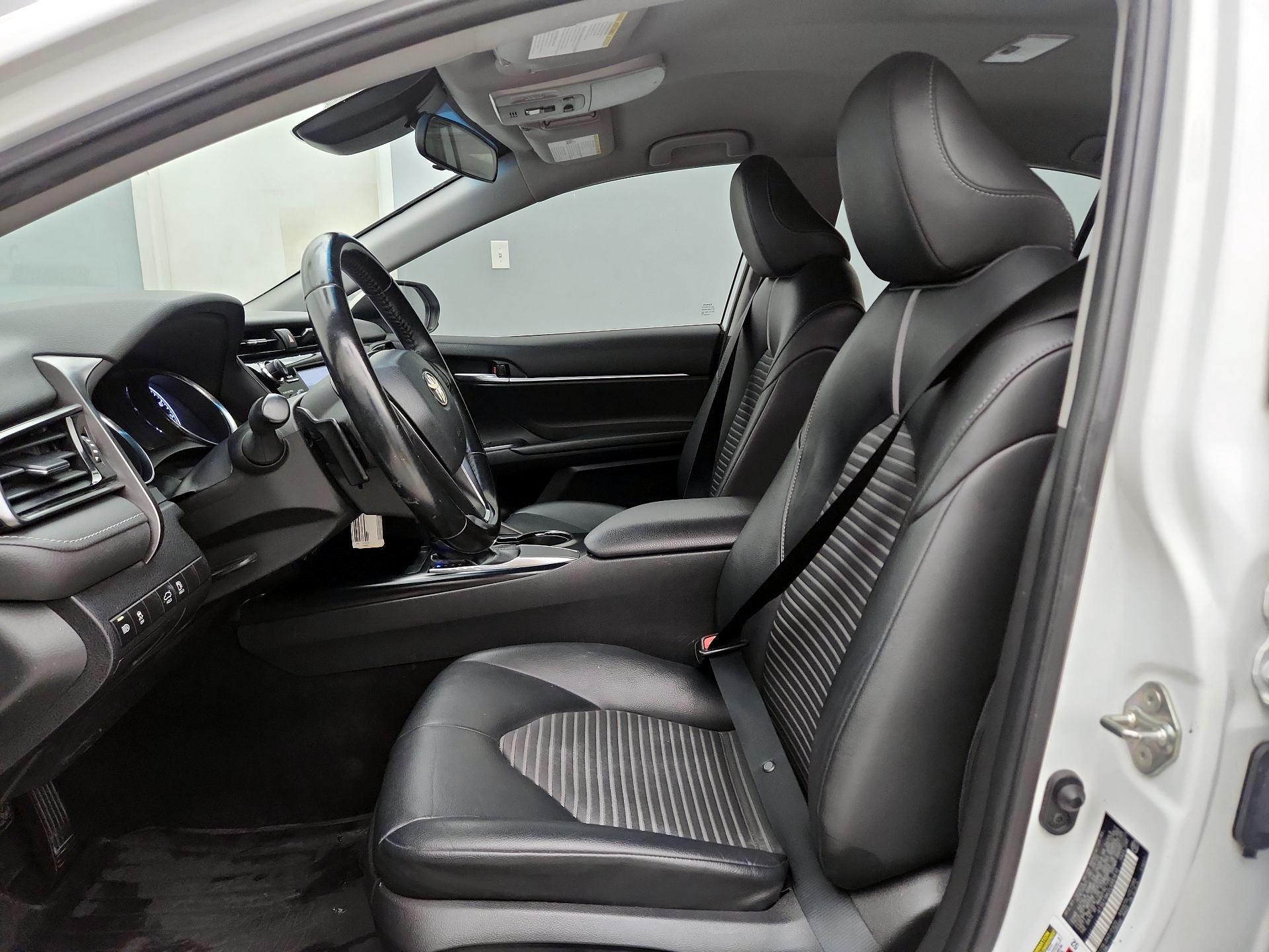 Thumbnail: 2020 Toyota Camry - 11