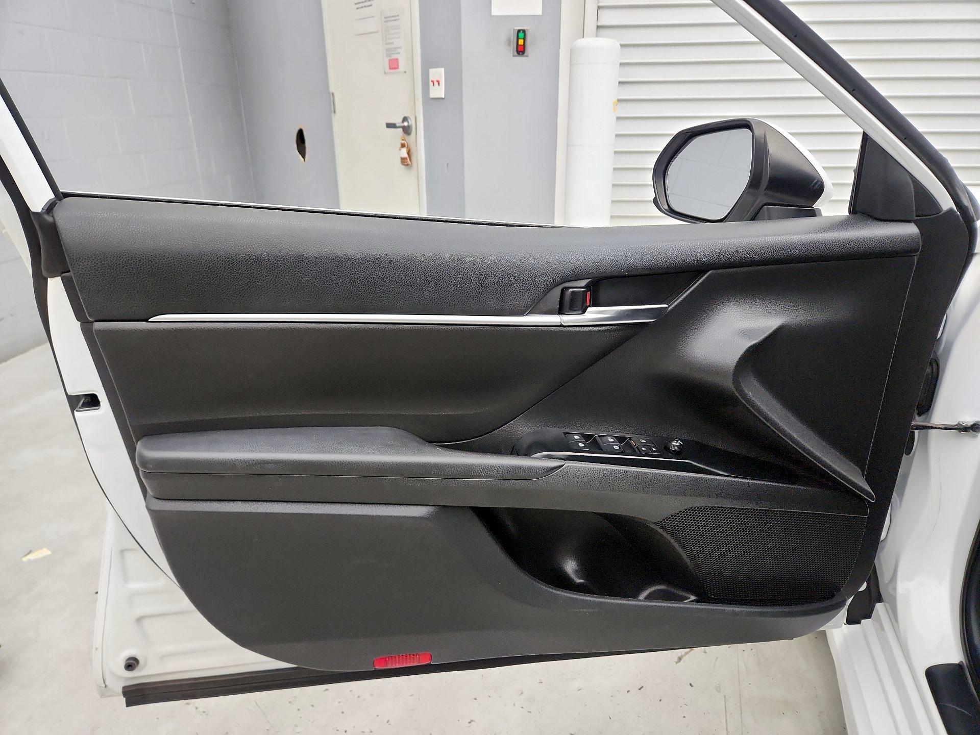 Thumbnail: 2020 Toyota Camry - 12