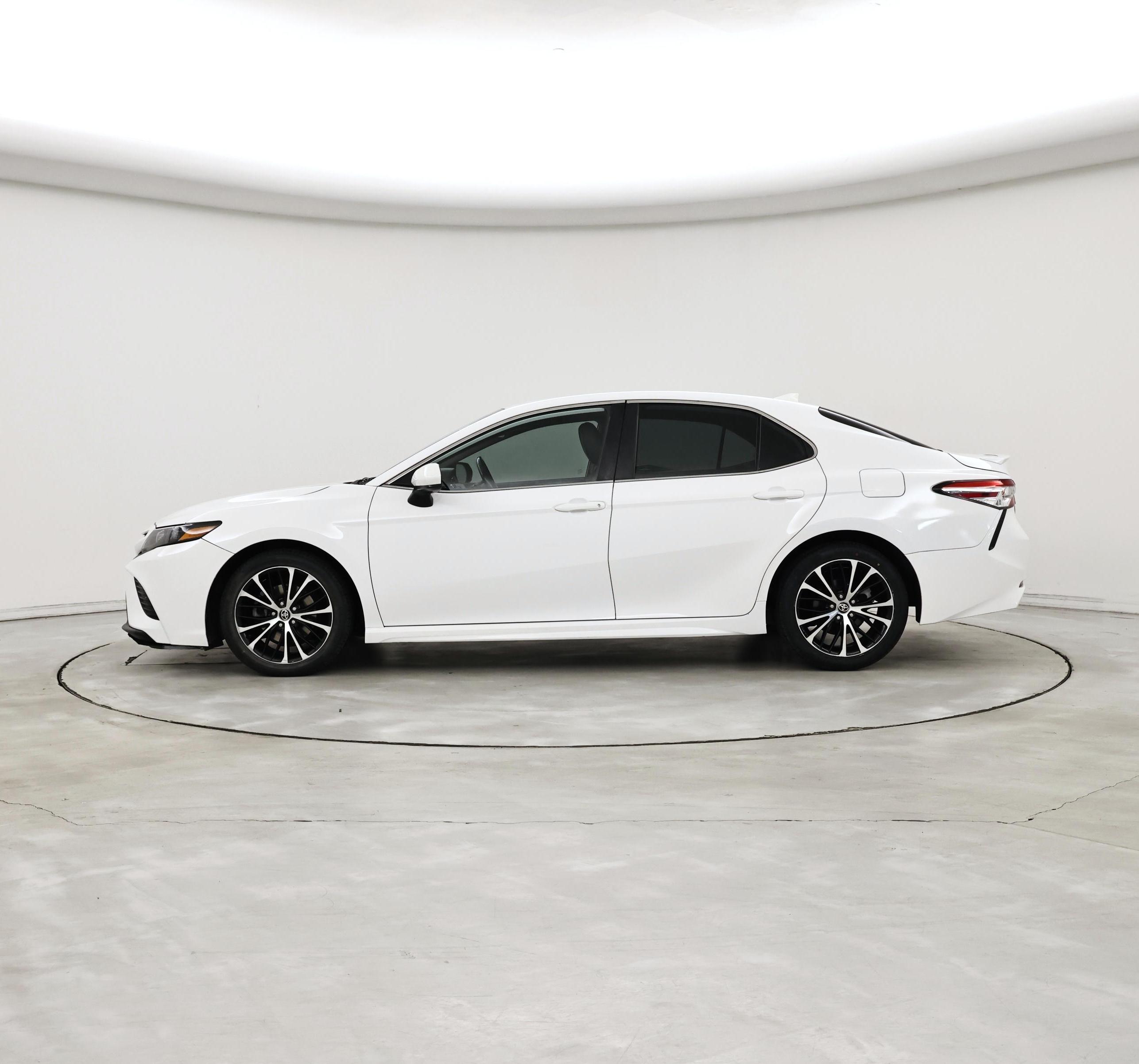 Thumbnail: 2020 Toyota Camry - 3