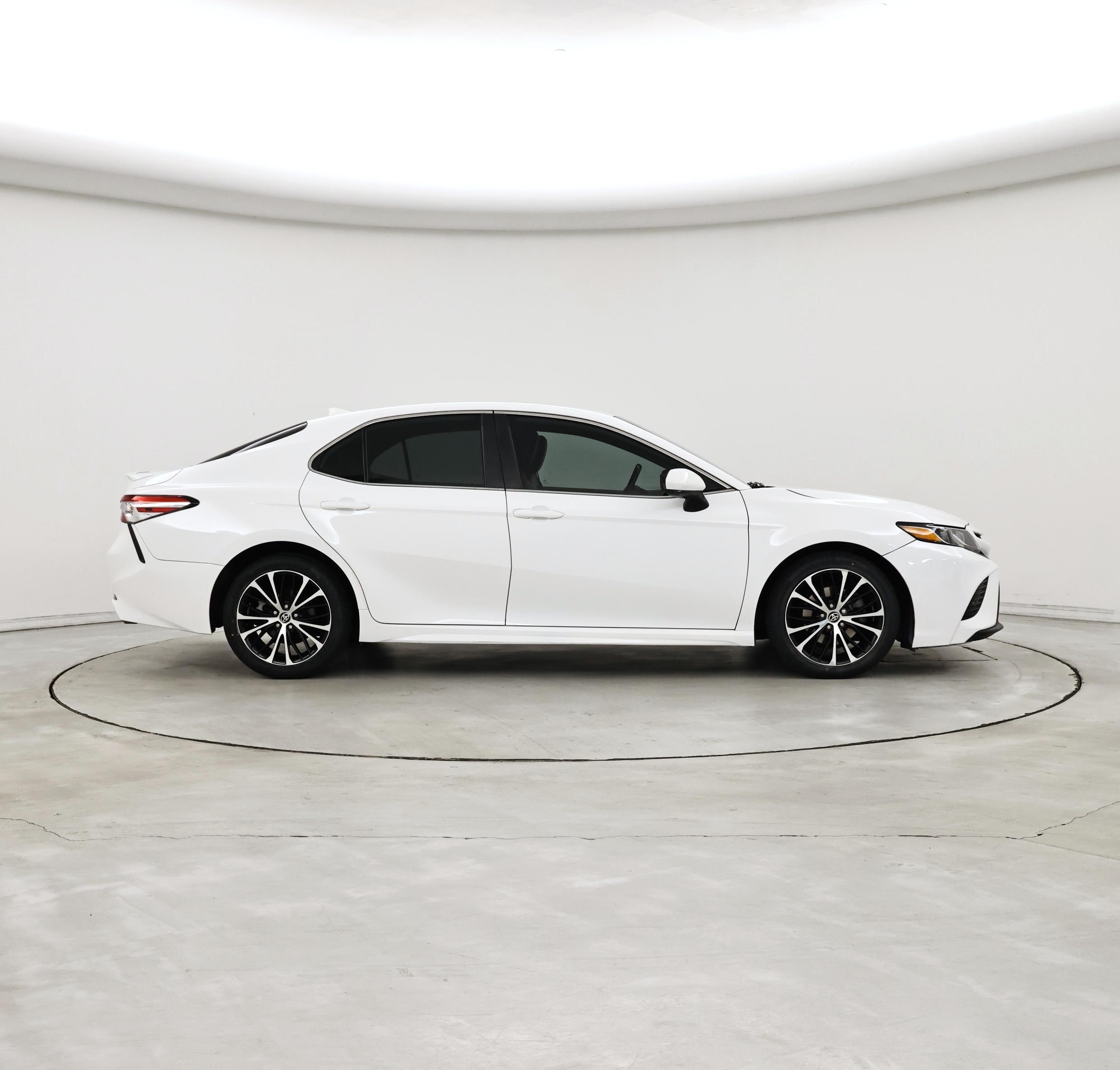 Thumbnail: 2020 Toyota Camry - 7