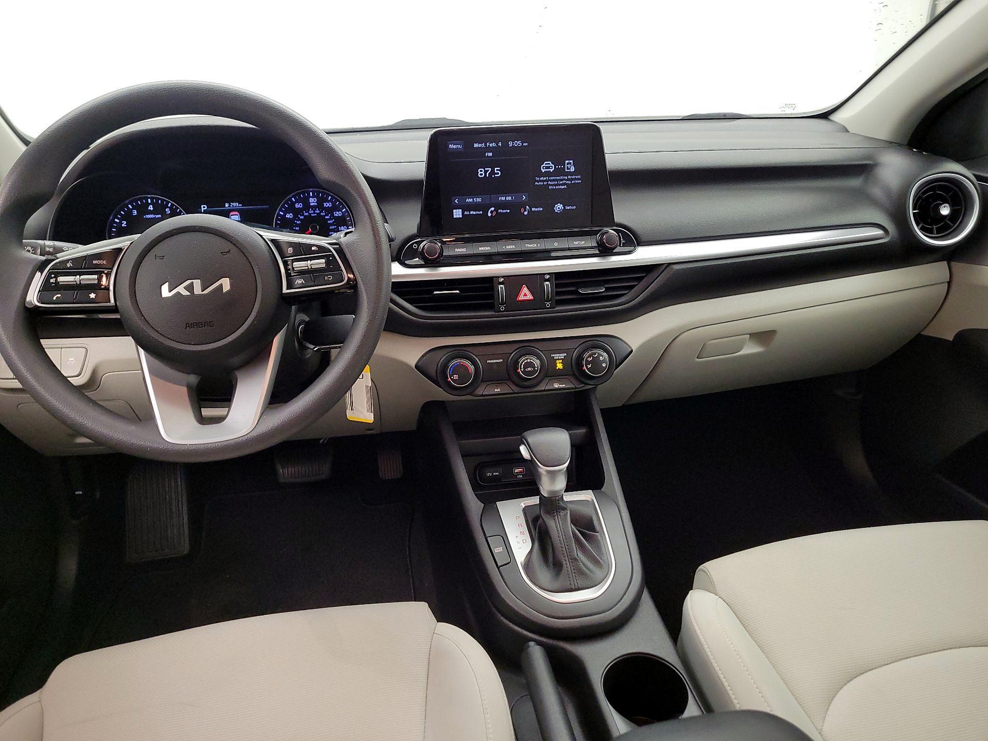 Thumbnail: 2022 Kia Forte - 9