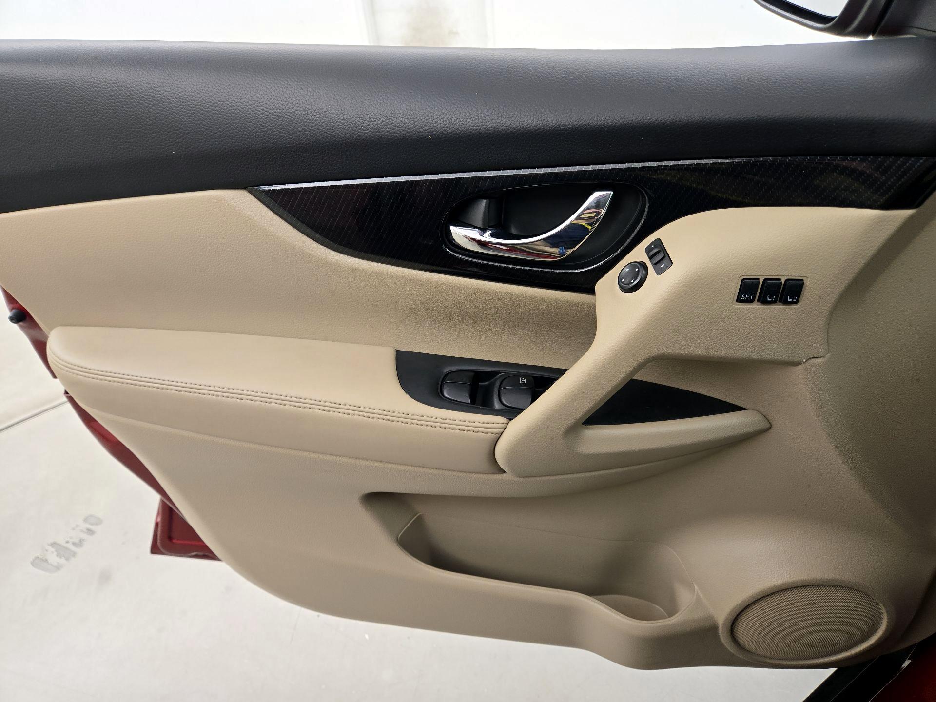 Thumbnail: 2020 Nissan Rogue - 12