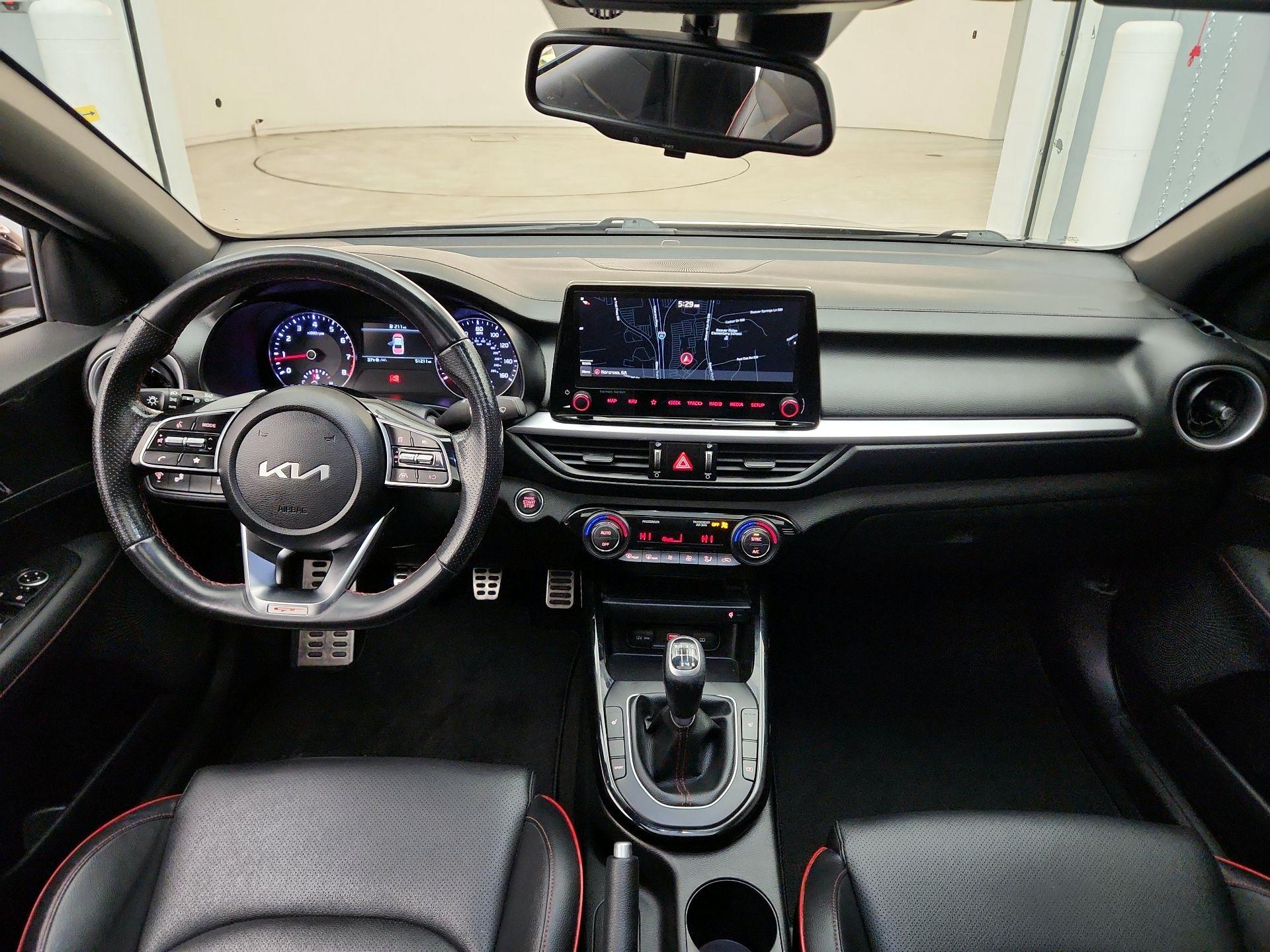 Thumbnail: 2022 Kia Forte - 9