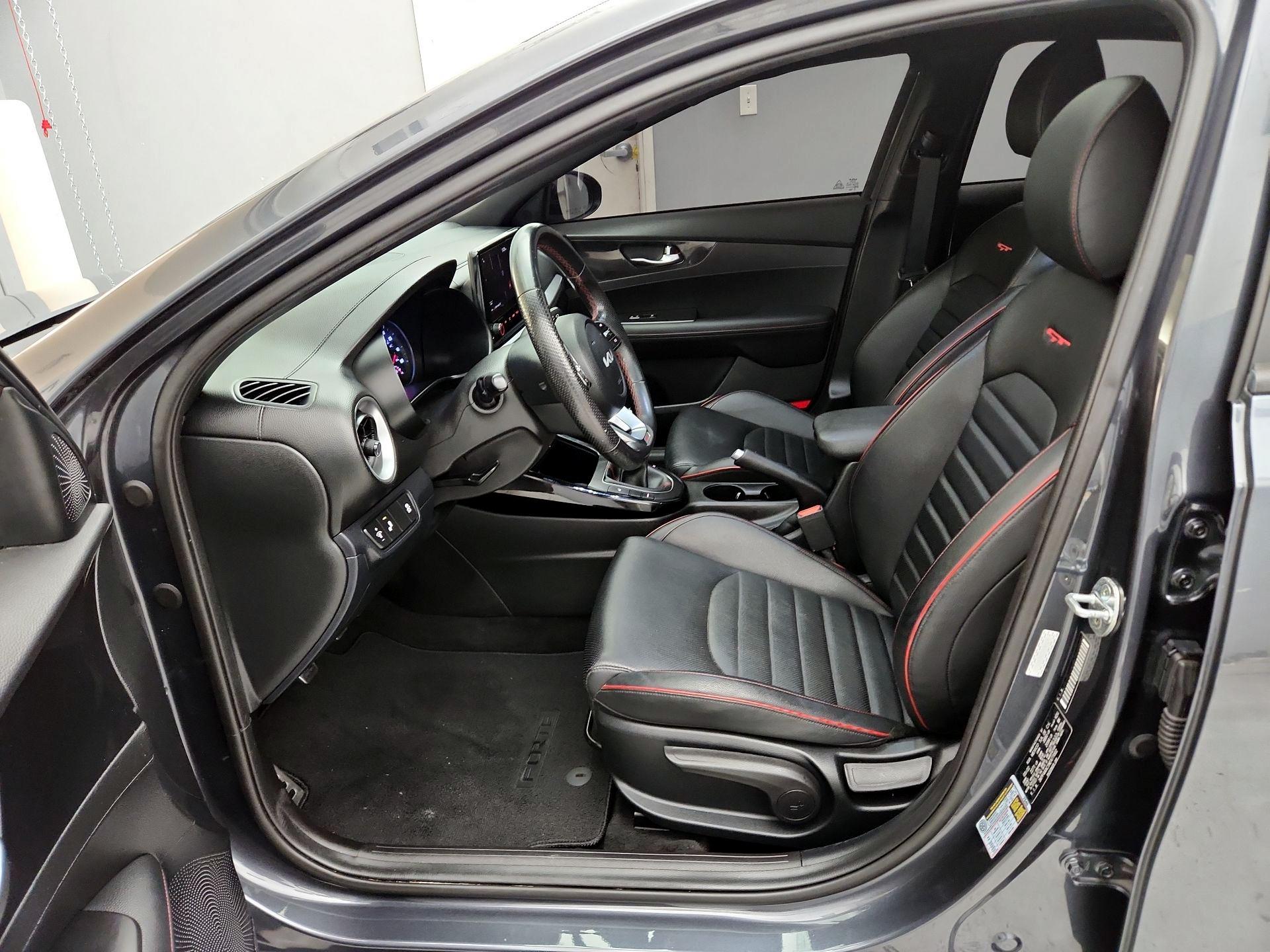 Thumbnail: 2022 Kia Forte - 11