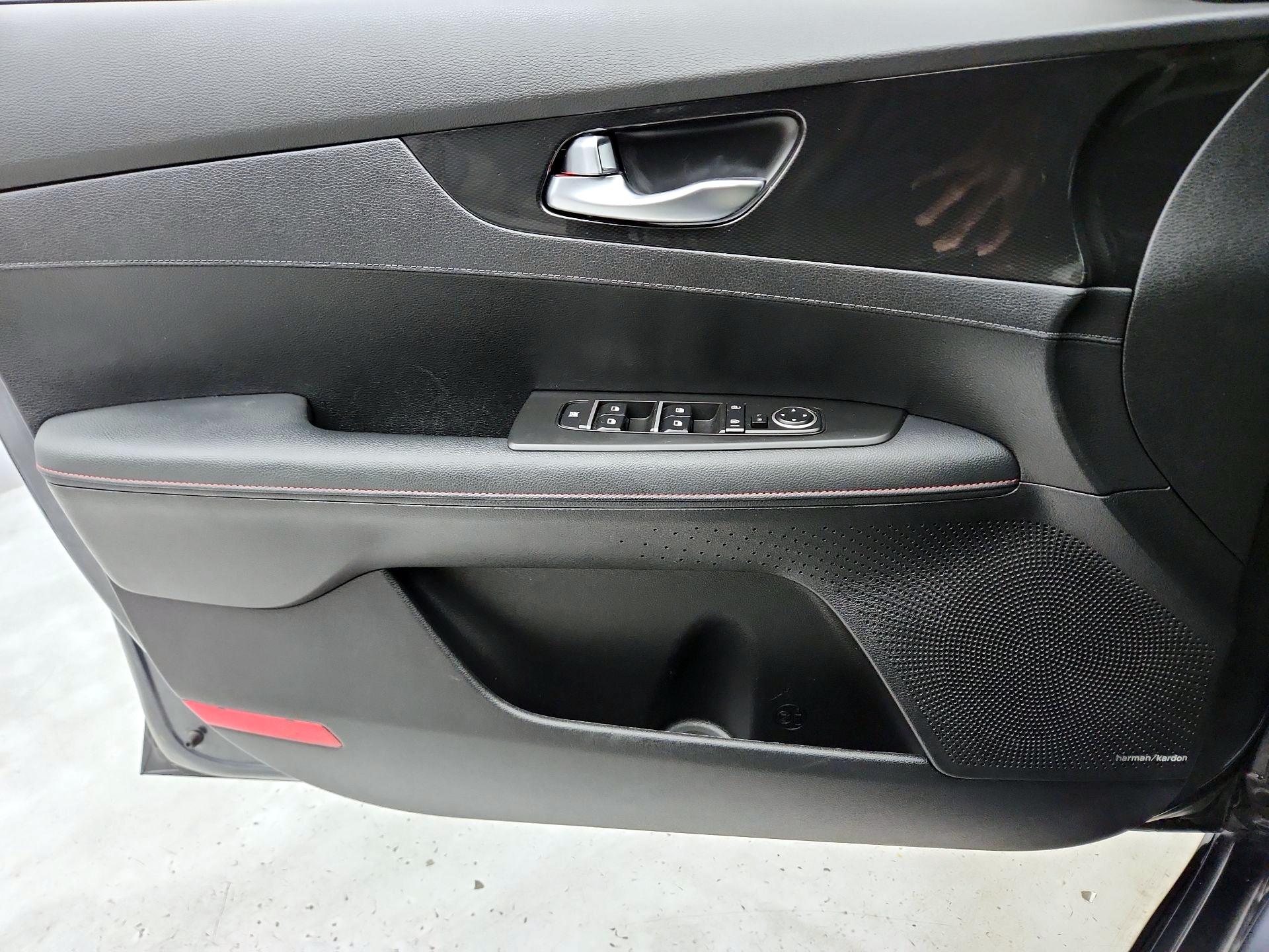 Thumbnail: 2022 Kia Forte - 12