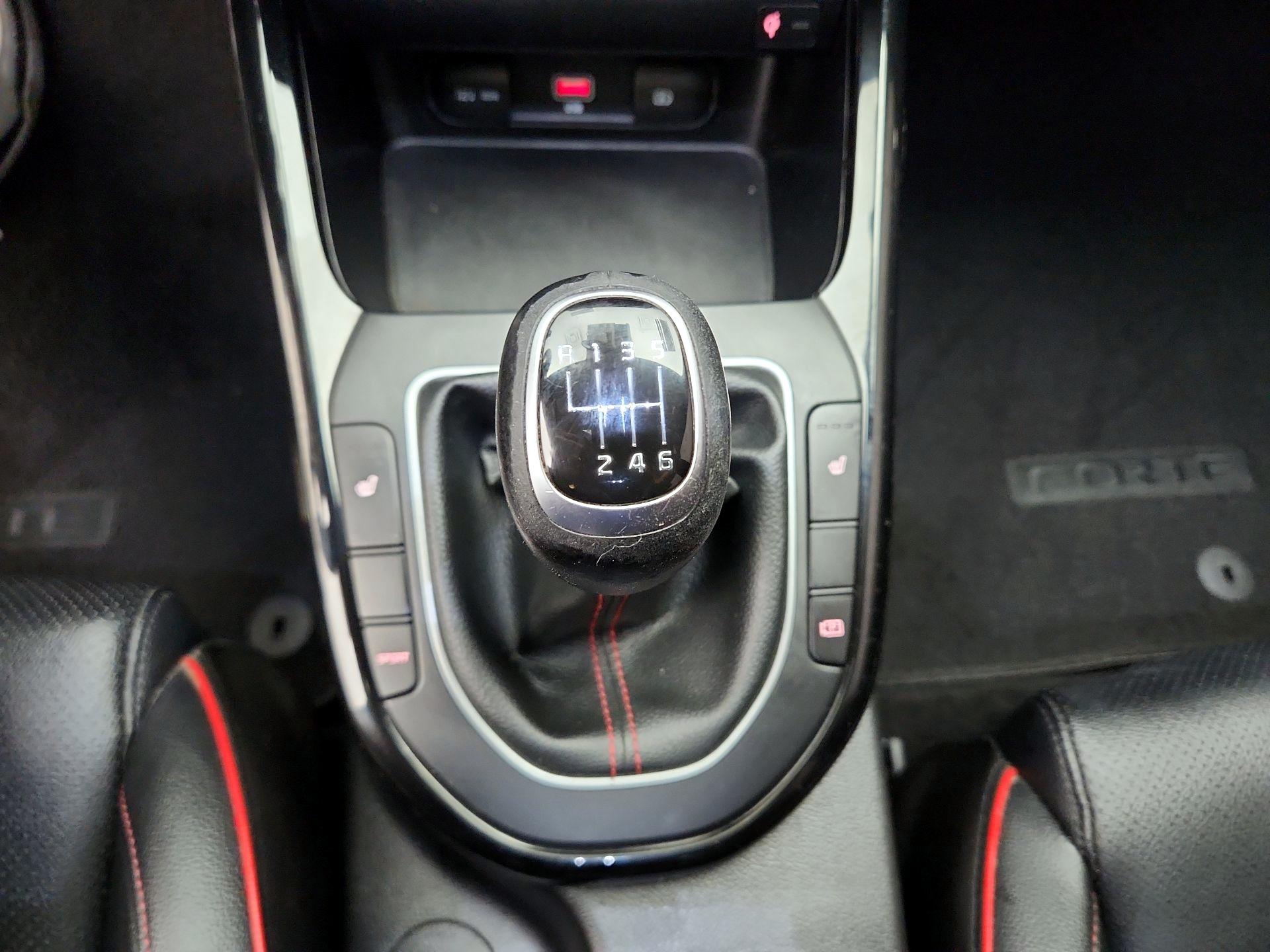 Thumbnail: 2022 Kia Forte - 18