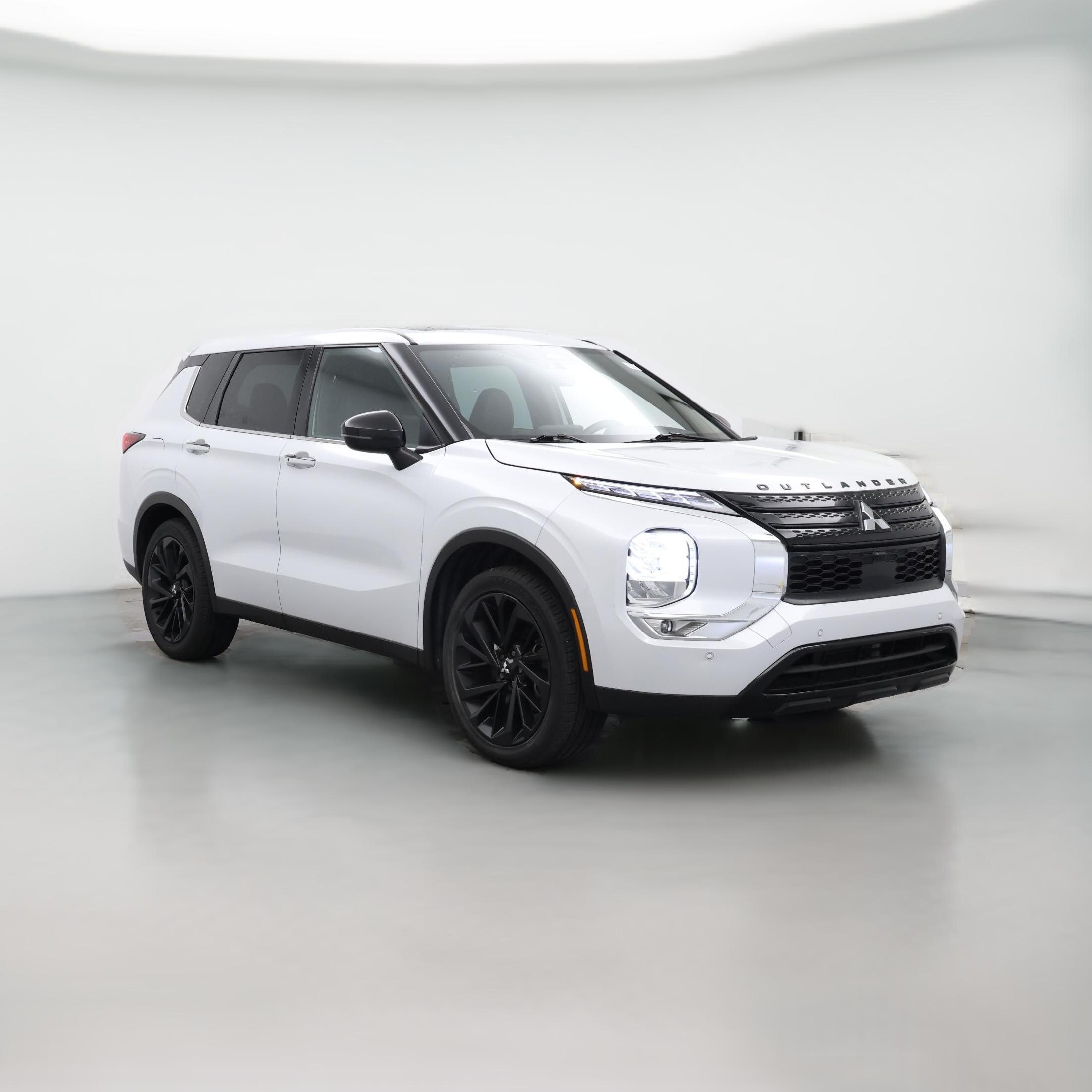 Thumbnail: 2022 Mitsubishi Outlander - 1