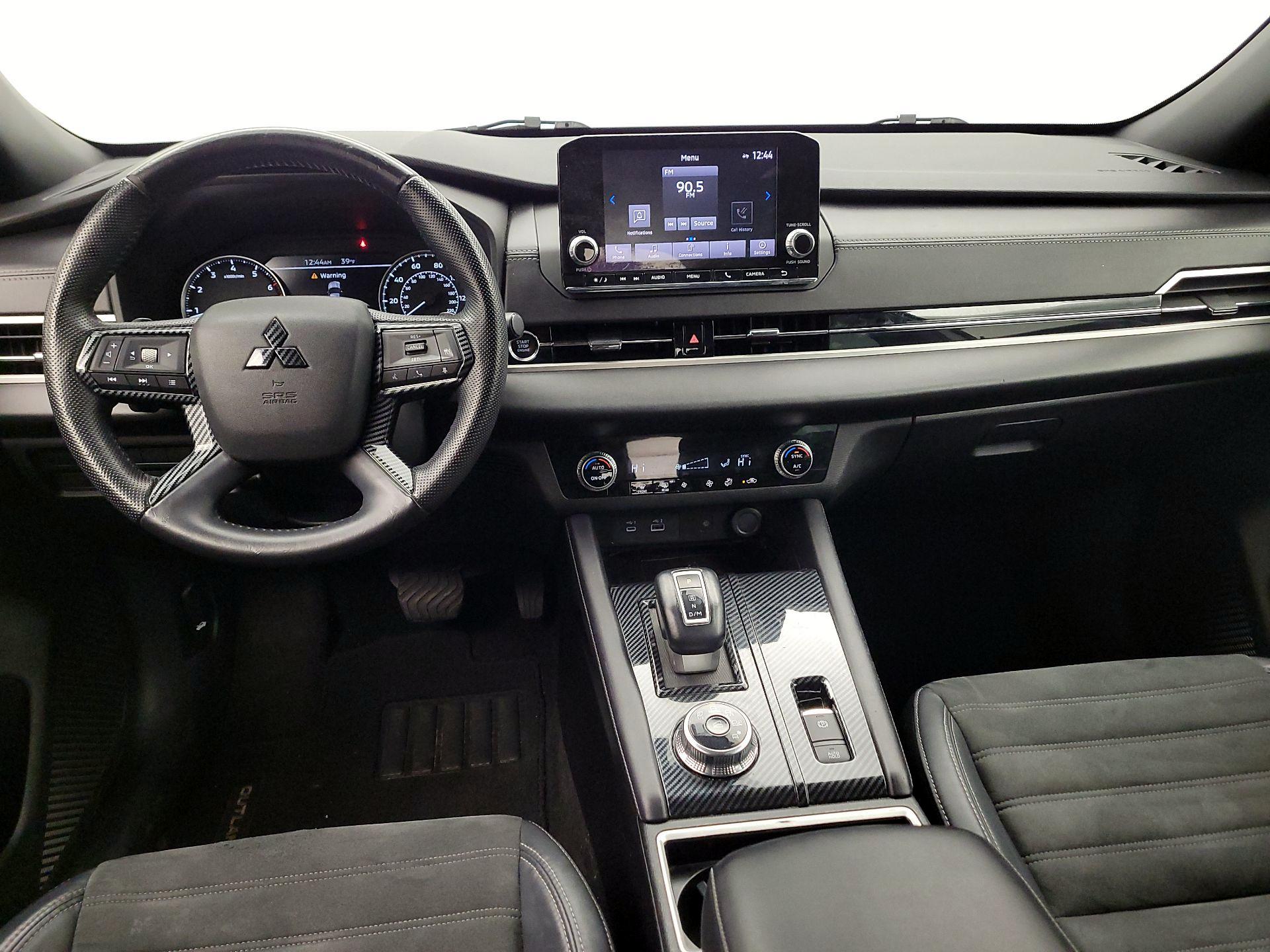 Thumbnail: 2022 Mitsubishi Outlander - 9