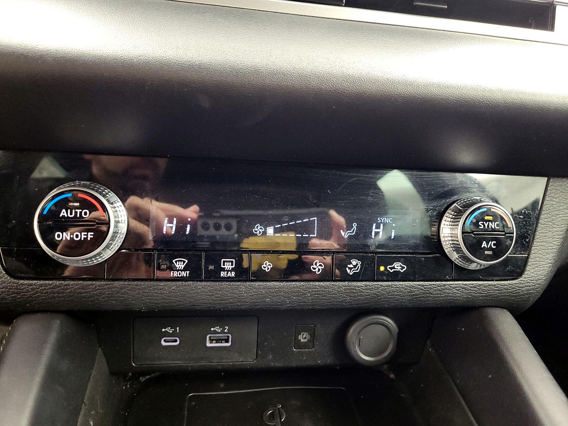 Thumbnail: 2022 Mitsubishi Outlander - 14