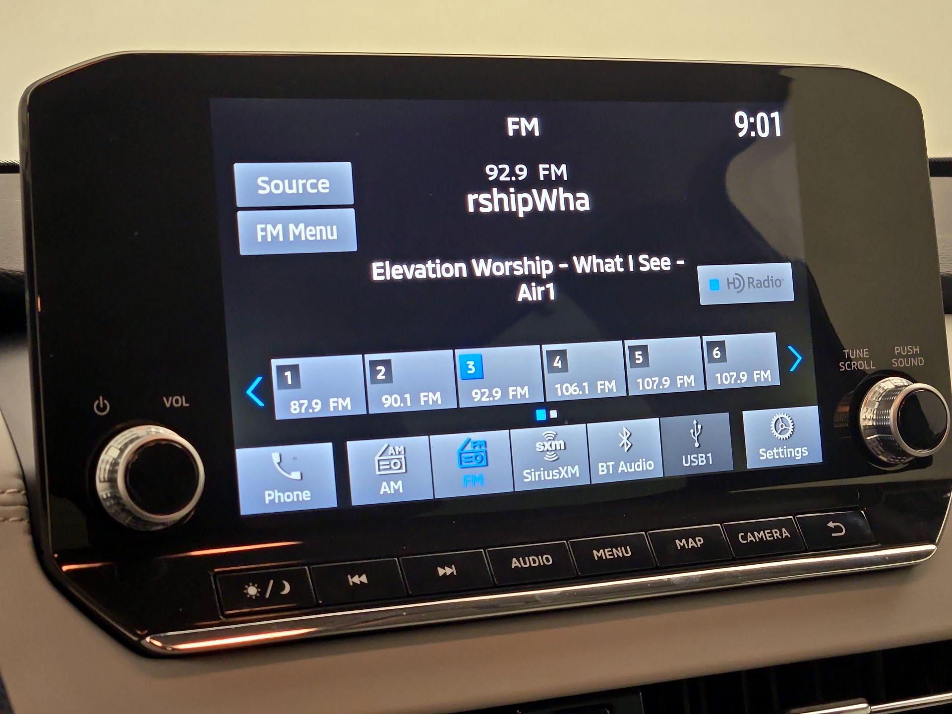 Thumbnail: 2023 Mitsubishi Outlander - 15