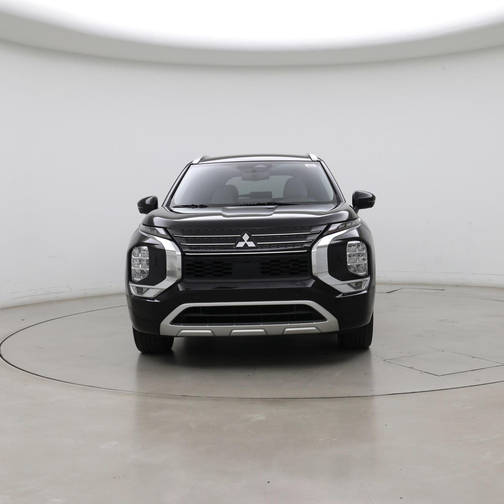 Thumbnail: 2023 Mitsubishi Outlander - 5