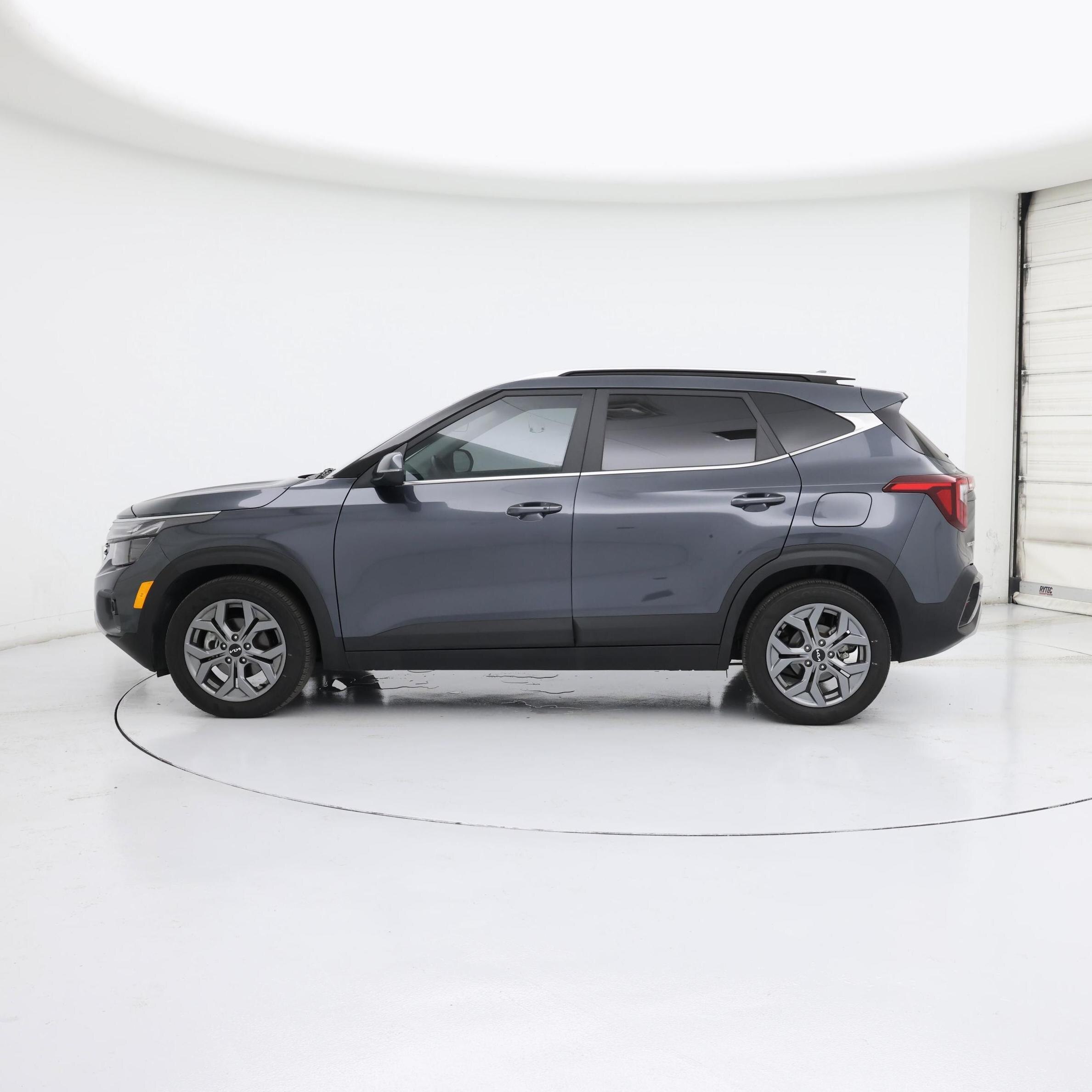 Thumbnail: 2024 Kia Seltos - 3