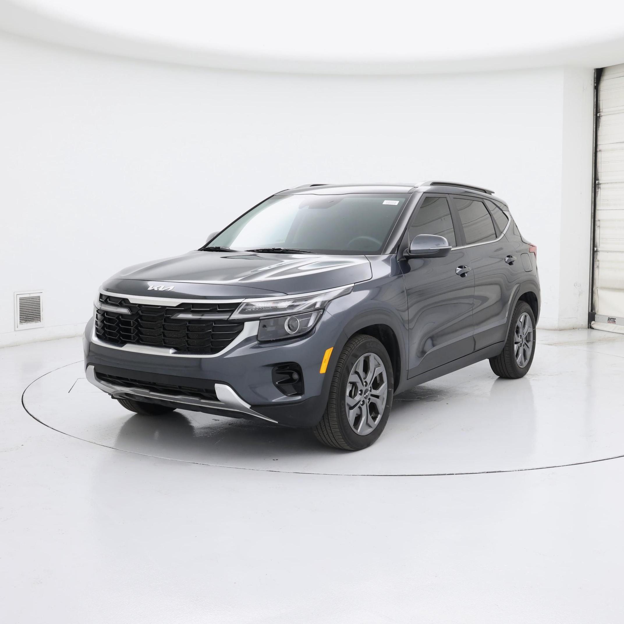 Thumbnail: 2024 Kia Seltos - 4