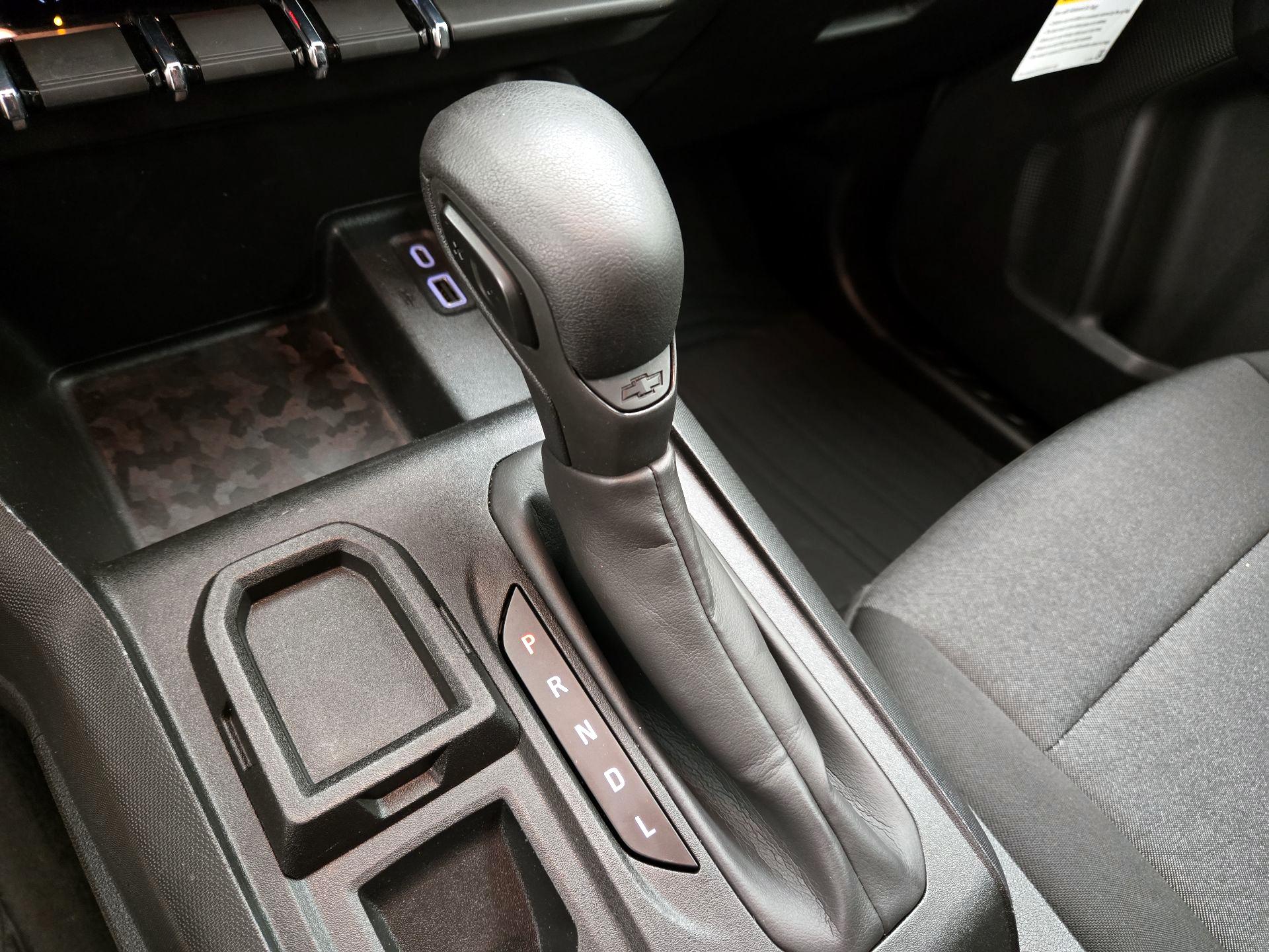 Thumbnail: 2023 Chevrolet Colorado - 17