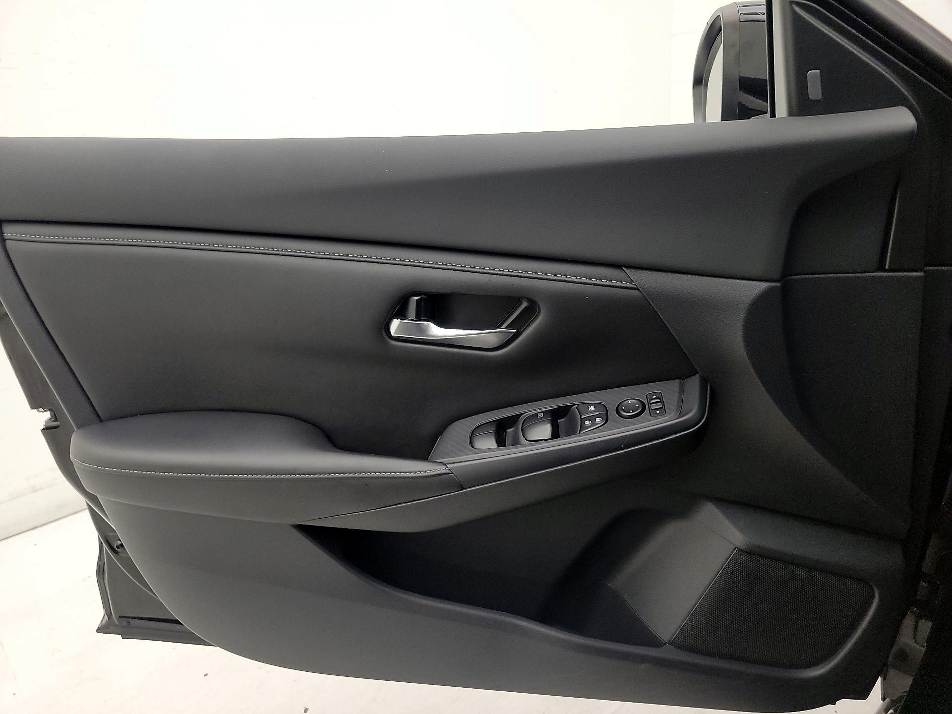 Thumbnail: 2021 Nissan Sentra - 12