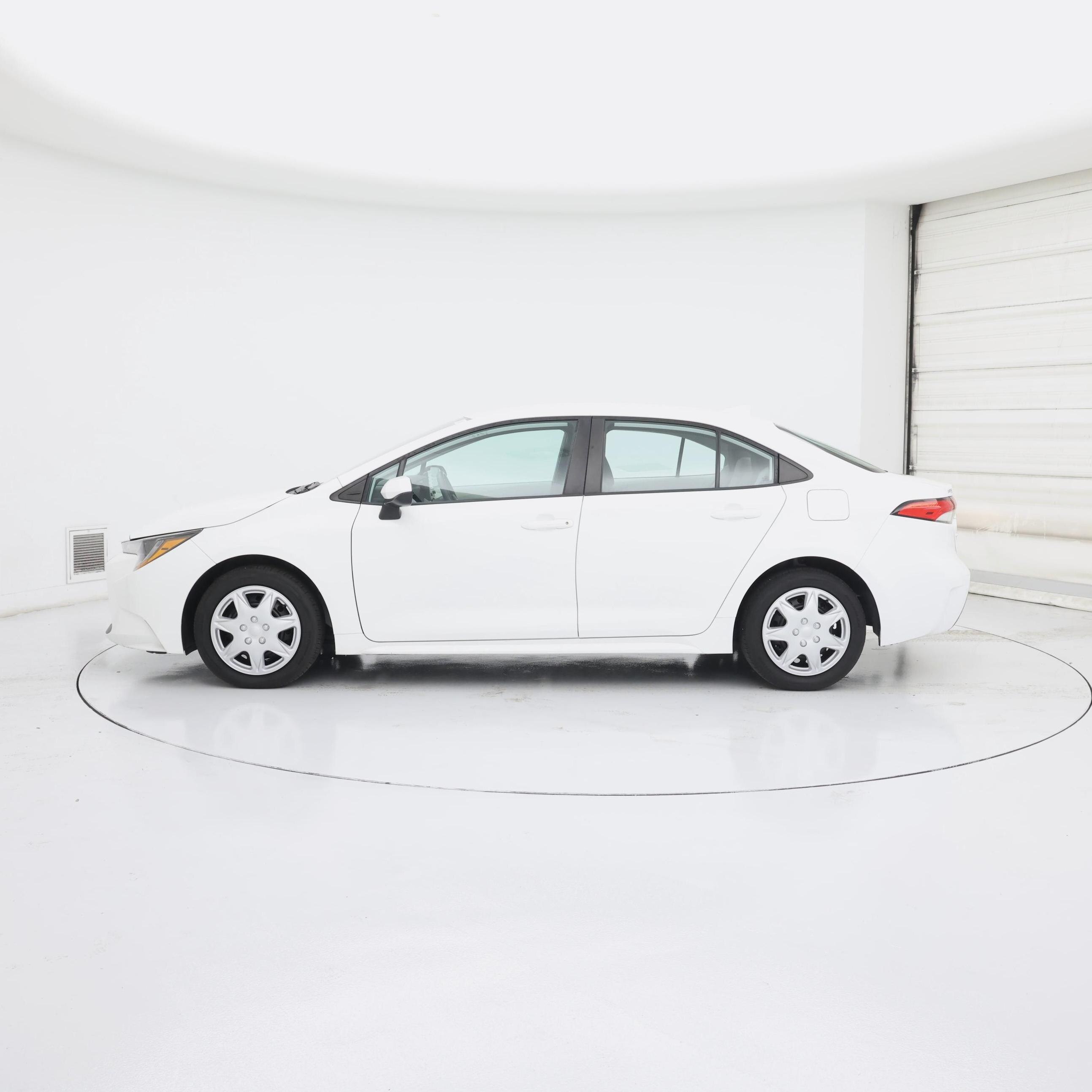 Thumbnail: 2022 Toyota Corolla - 3