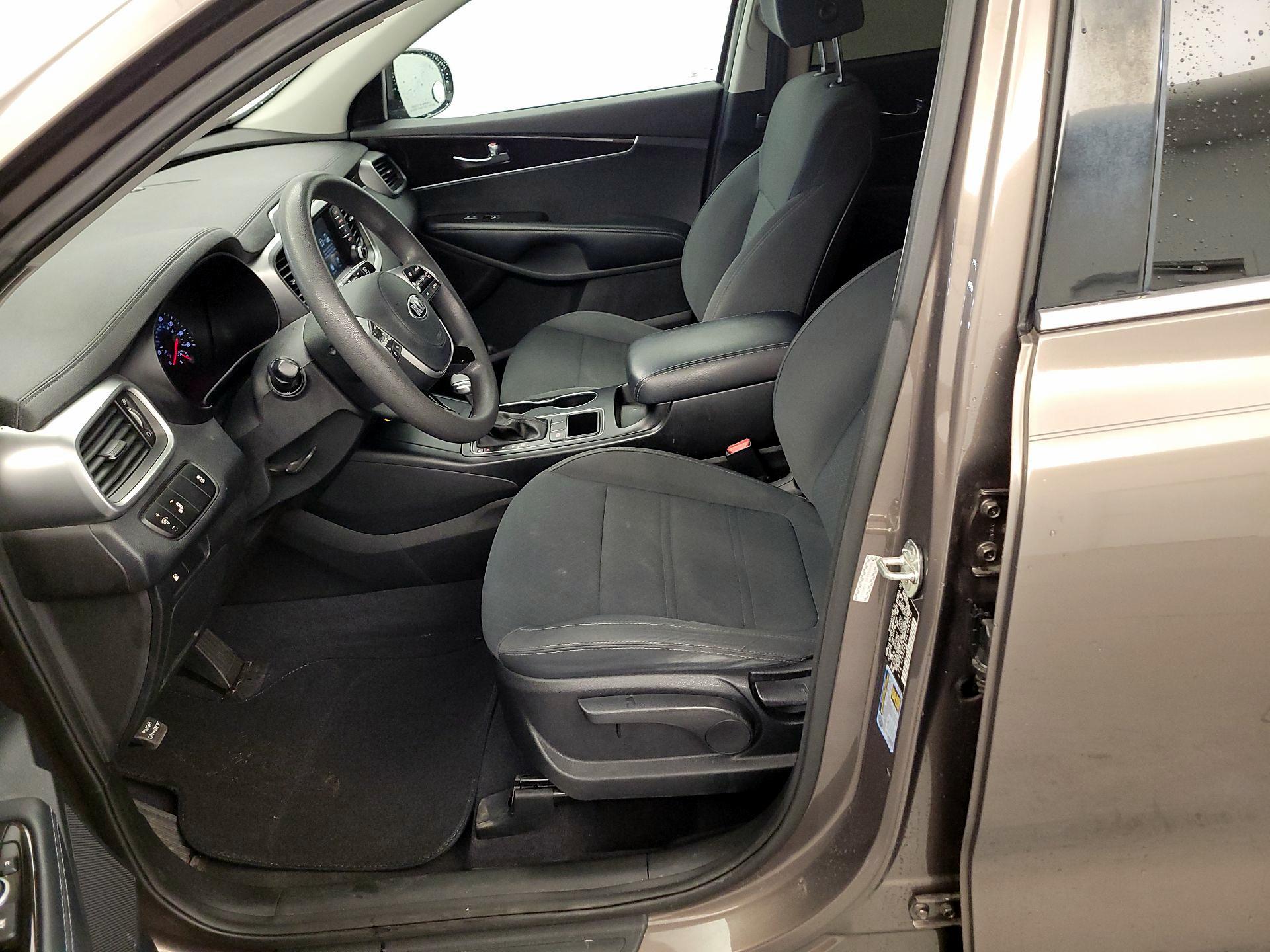 Thumbnail: 2020 Kia Sorento - 11