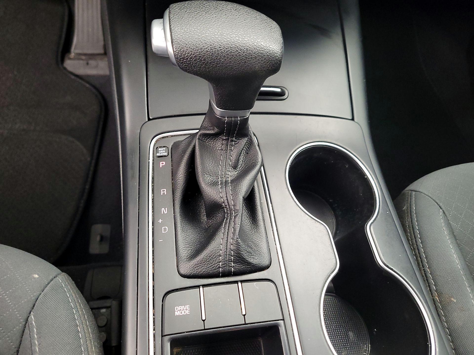 Thumbnail: 2020 Kia Sorento - 15