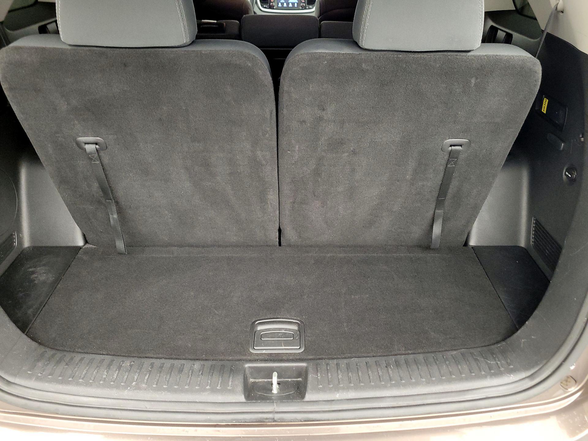 Thumbnail: 2020 Kia Sorento - 16