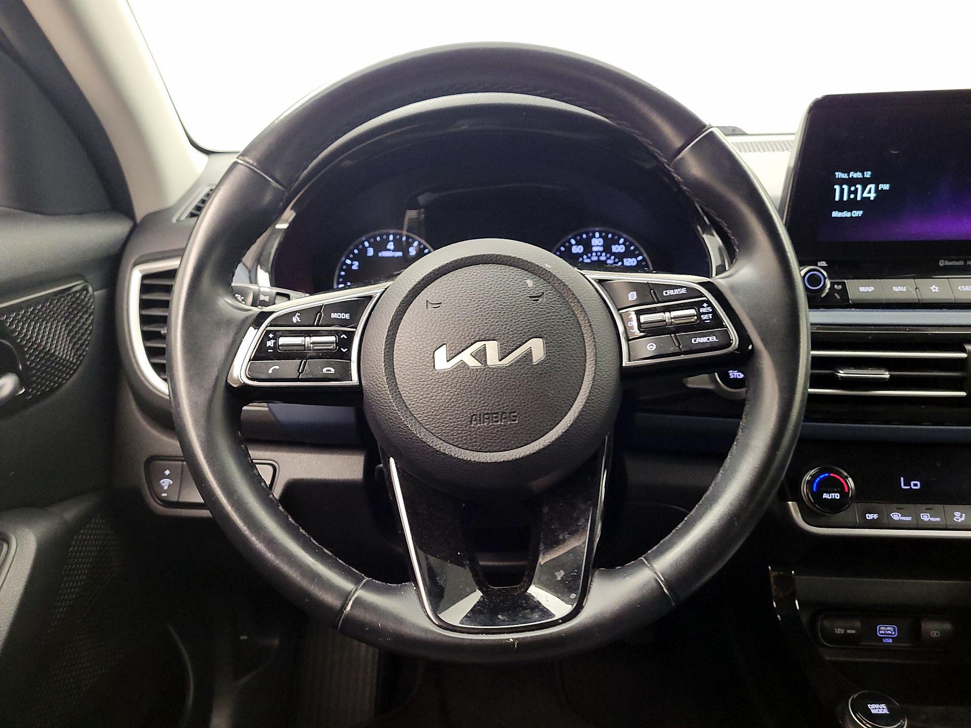 Thumbnail: 2023 Kia Seltos - 10