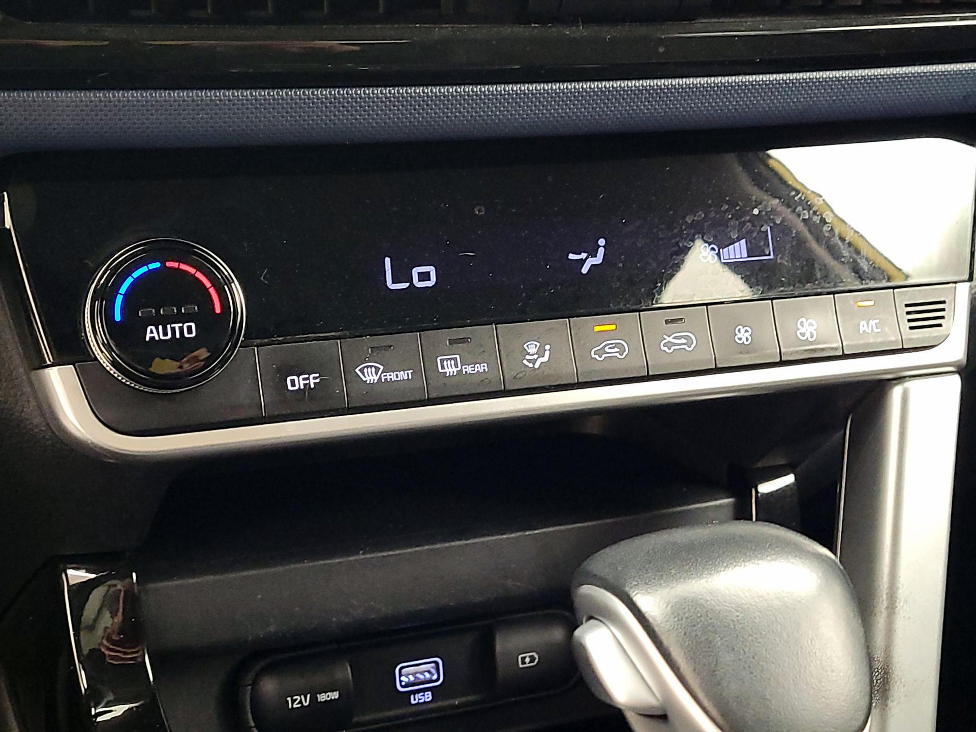 Thumbnail: 2023 Kia Seltos - 16