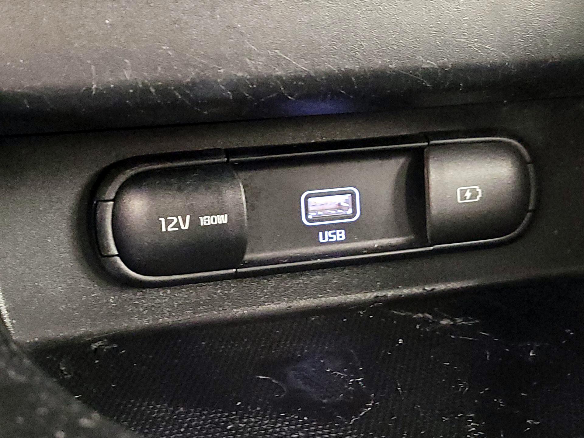 Thumbnail: 2023 Kia Seltos - 18