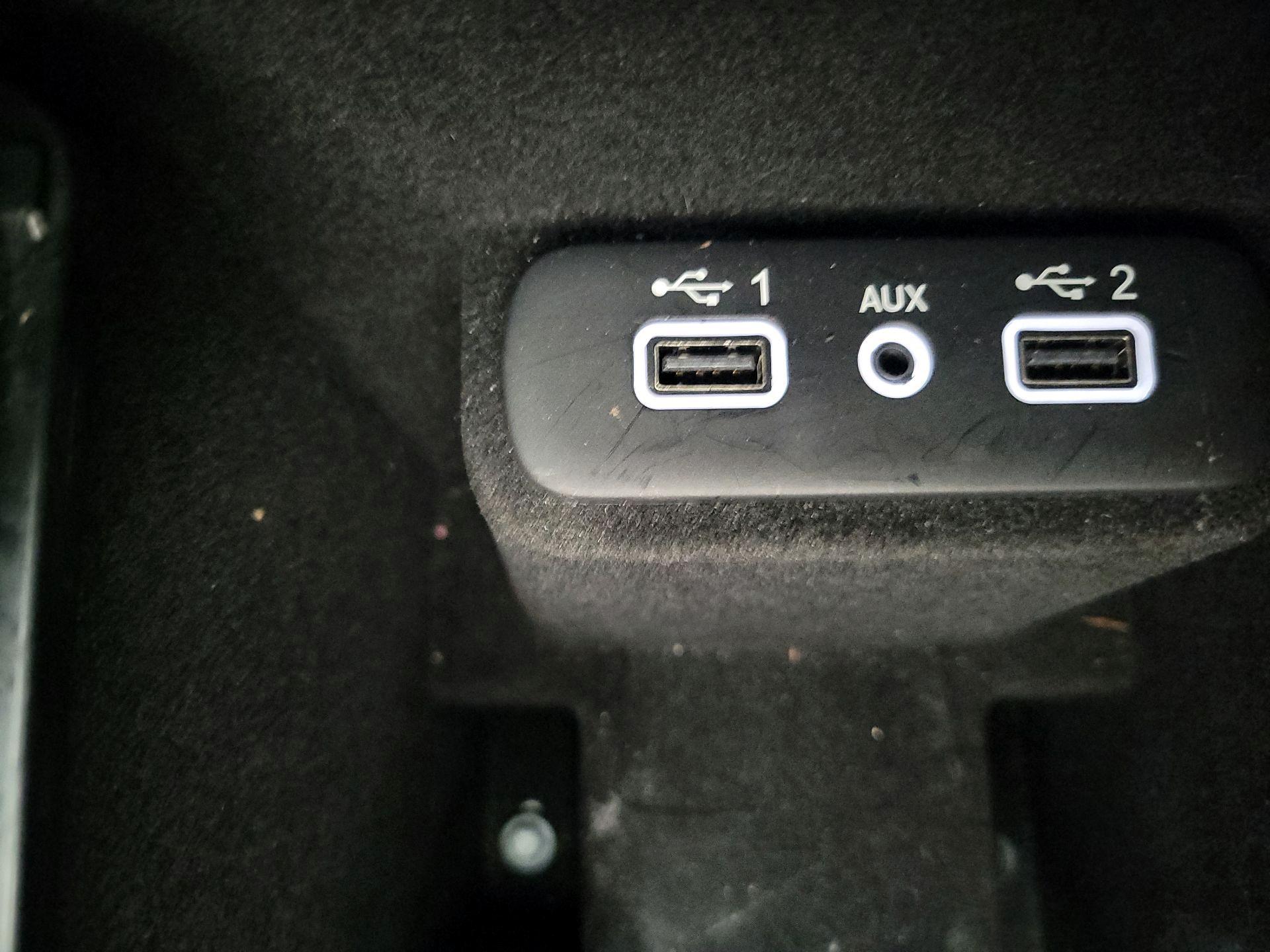 Thumbnail: 2020 Dodge Charger - 18