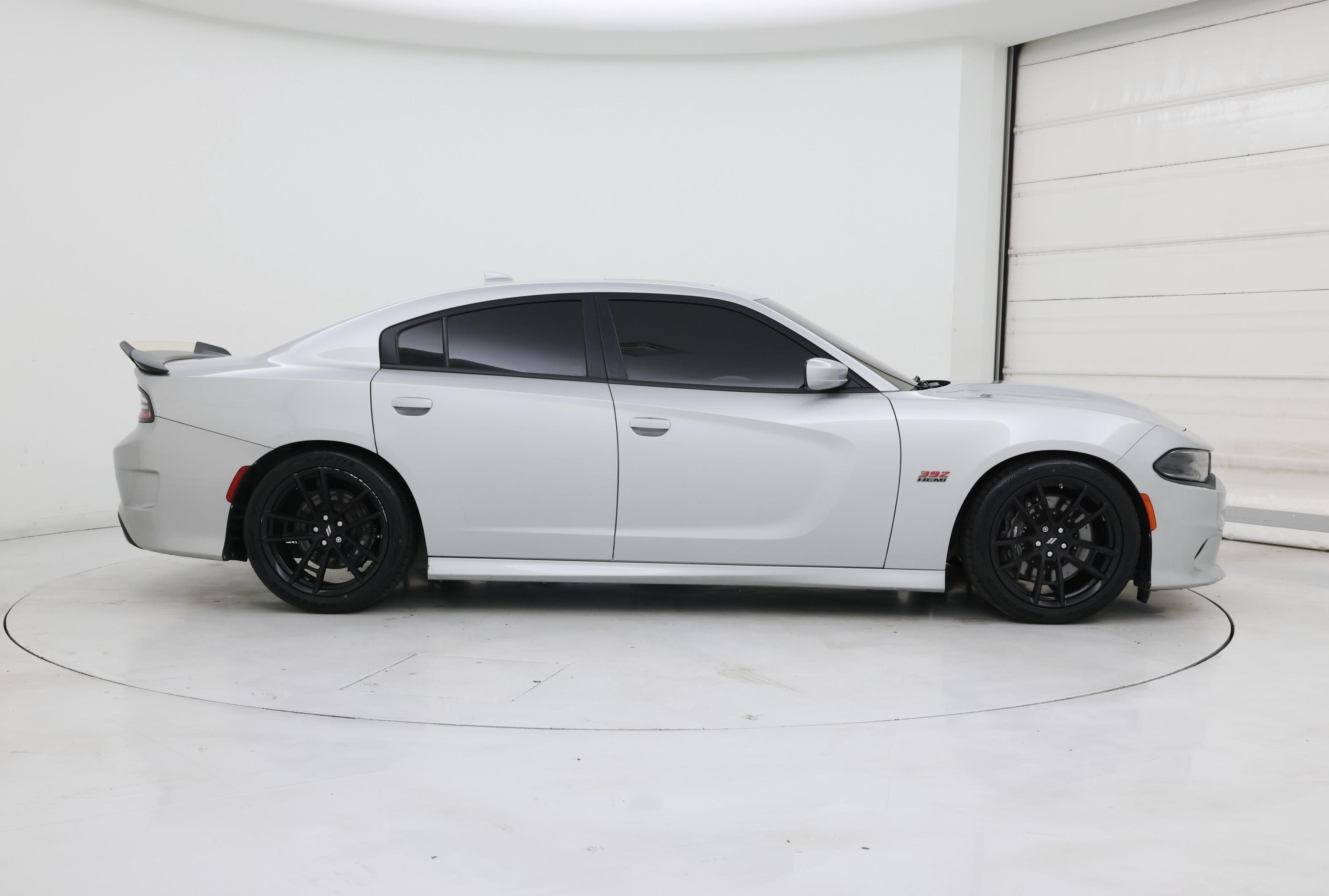 Thumbnail: 2020 Dodge Charger - 7