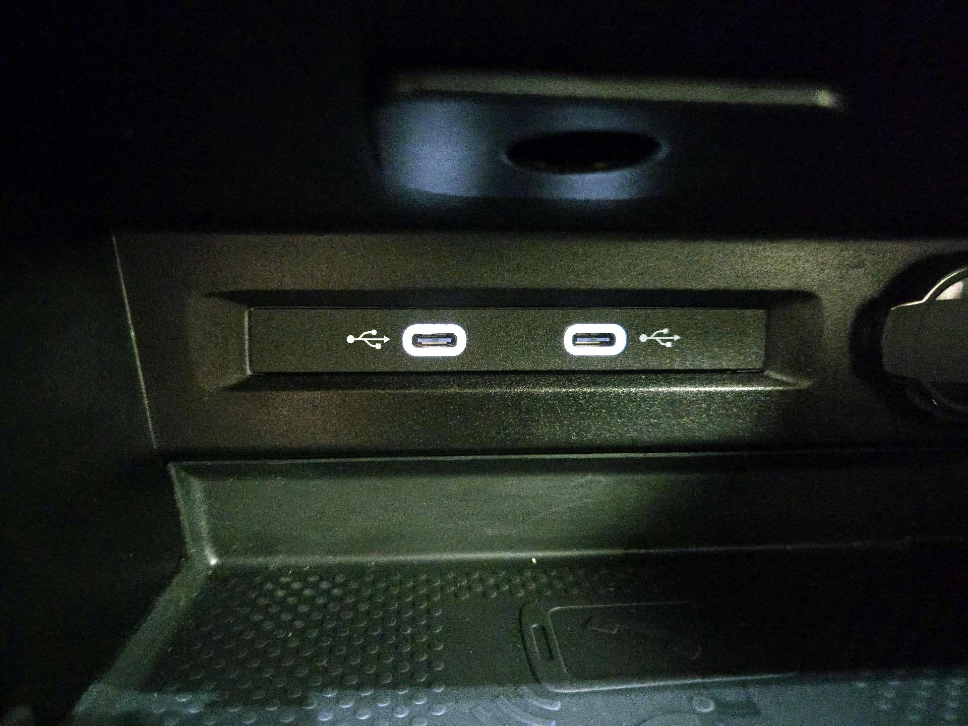 Thumbnail: 2024 Volkswagen Tiguan - 18