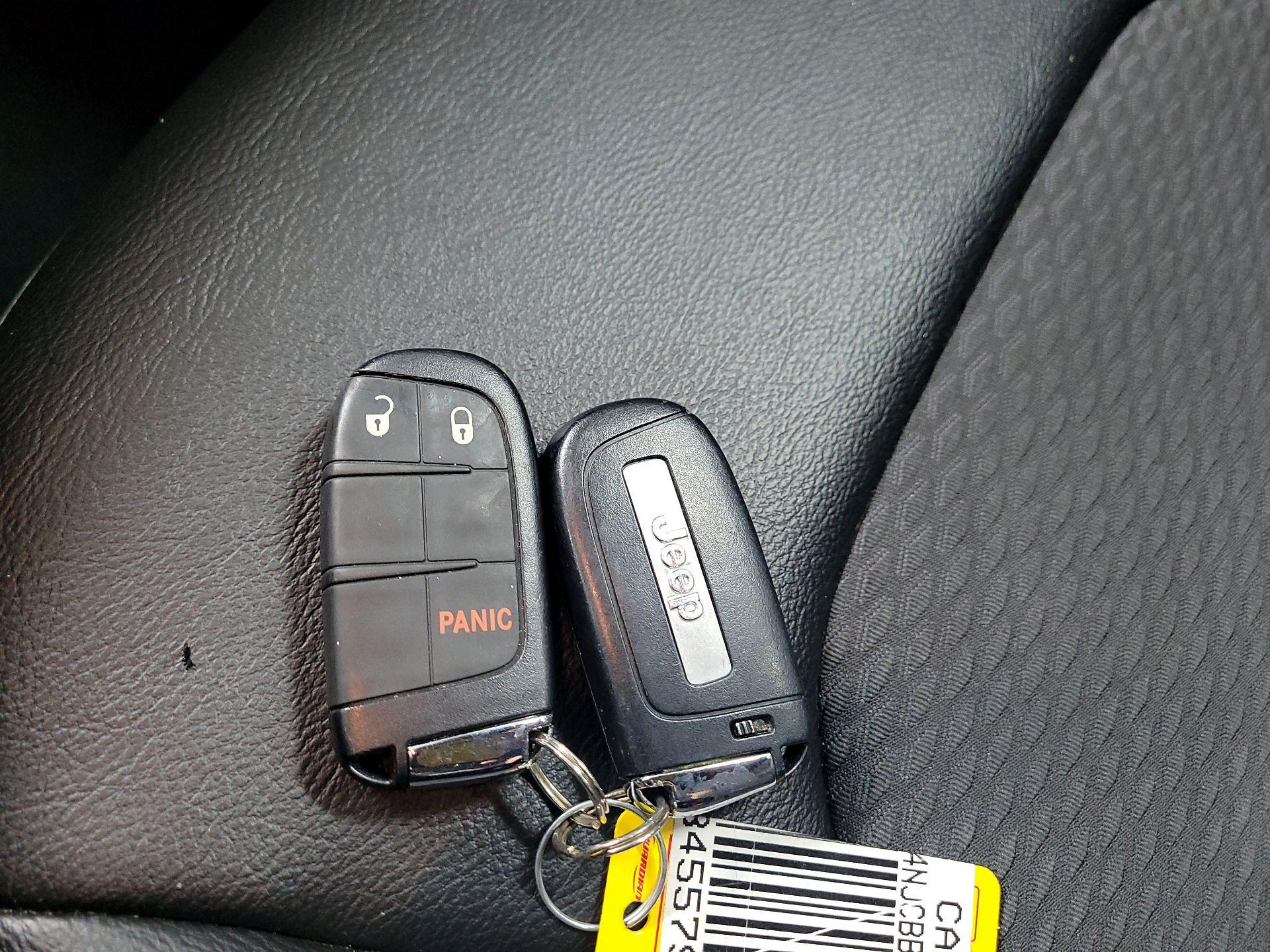 Thumbnail: 2022 Jeep Compass - 18