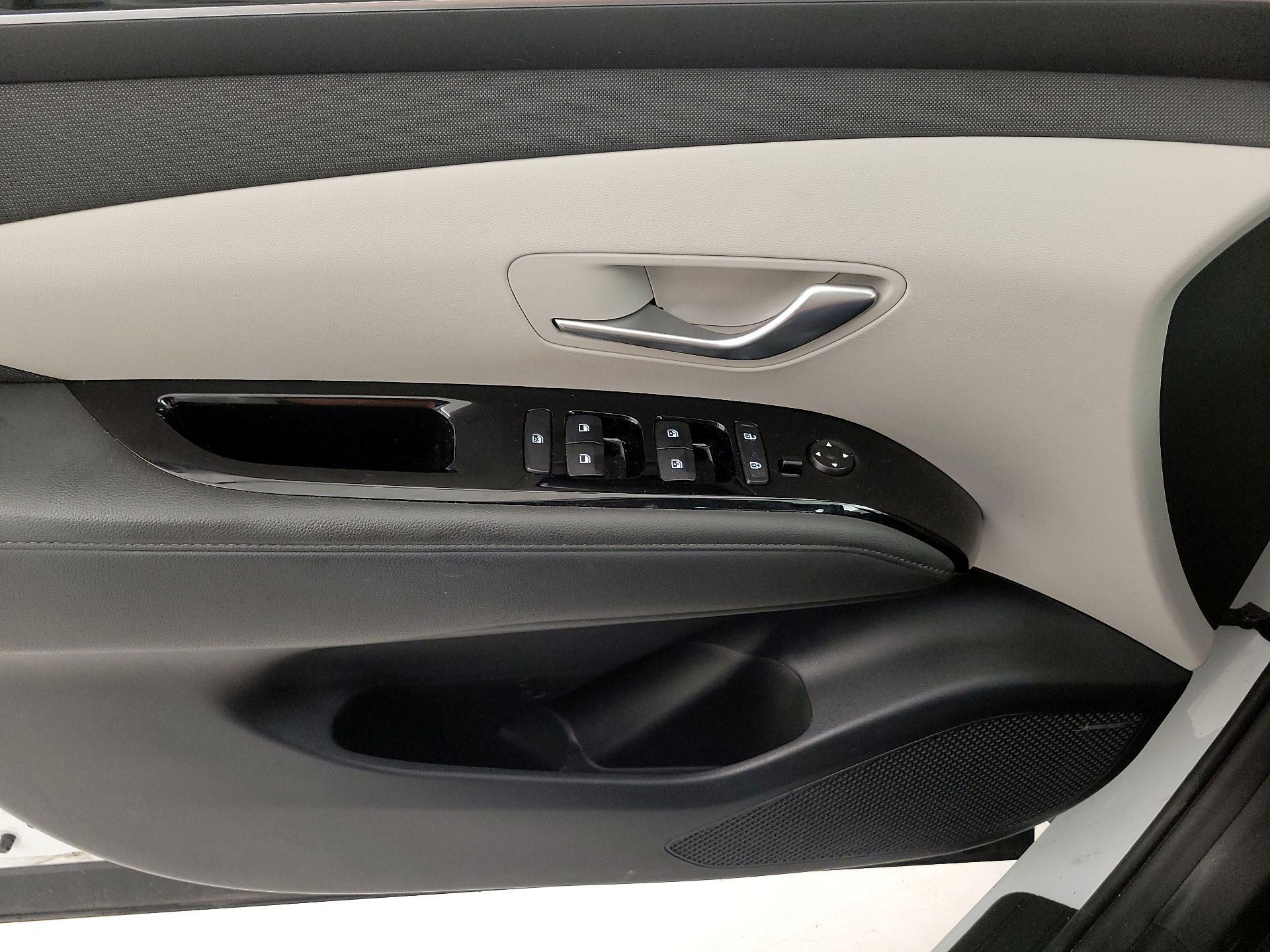 Thumbnail: 2022 Hyundai Tucson - 12