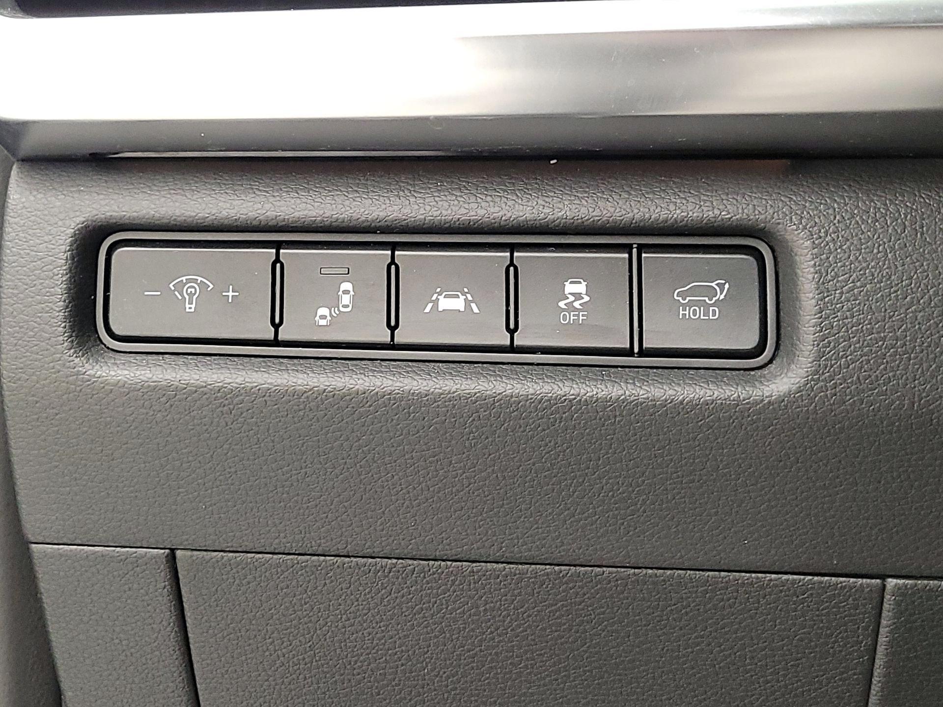 Thumbnail: 2021 Kia Telluride - 13