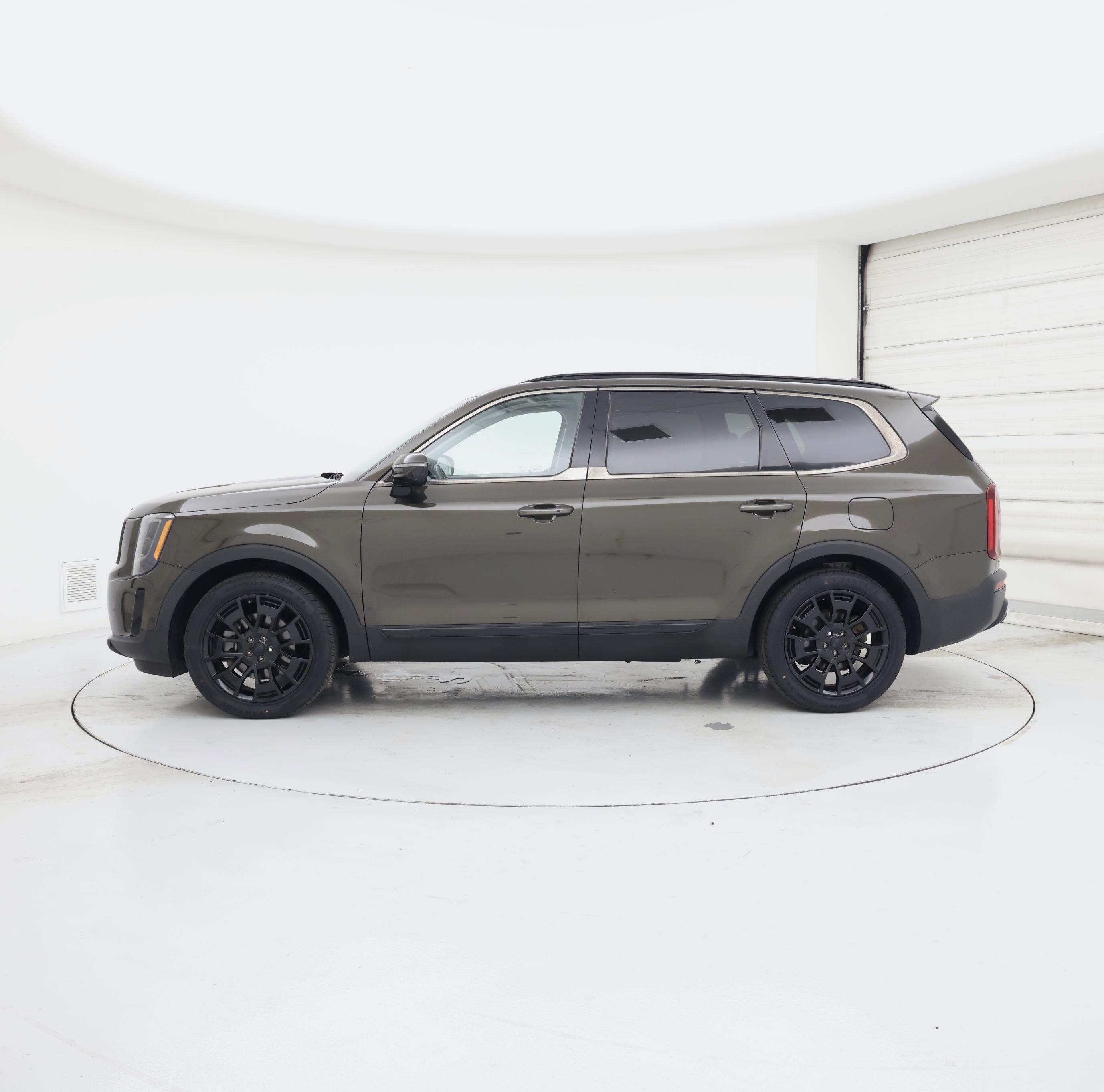 Thumbnail: 2021 Kia Telluride - 3