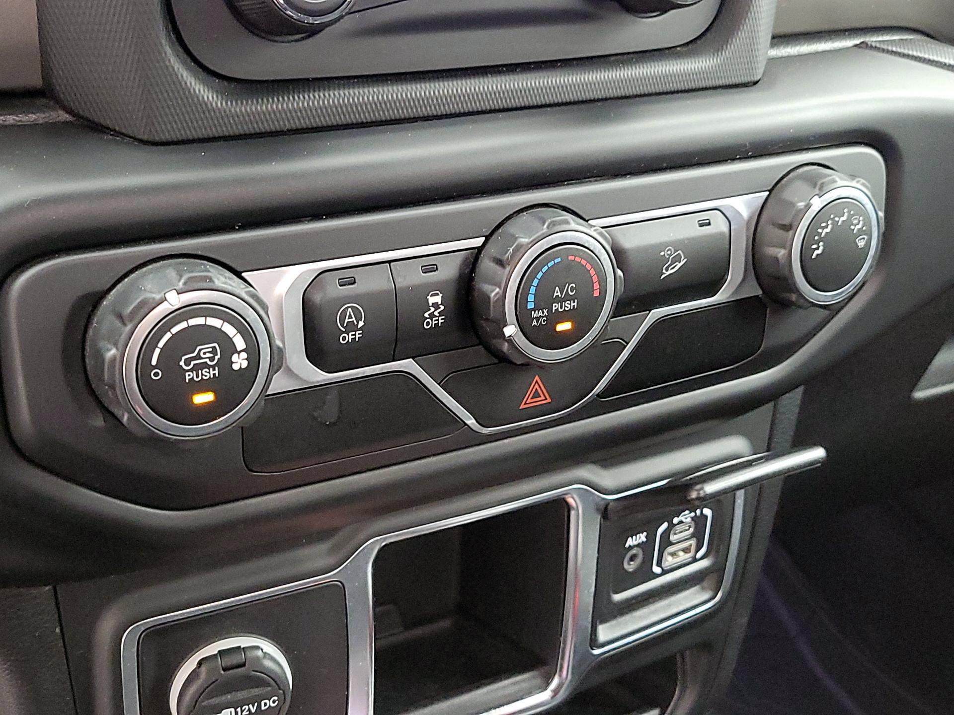Thumbnail: 2020 Jeep Wrangler - 16