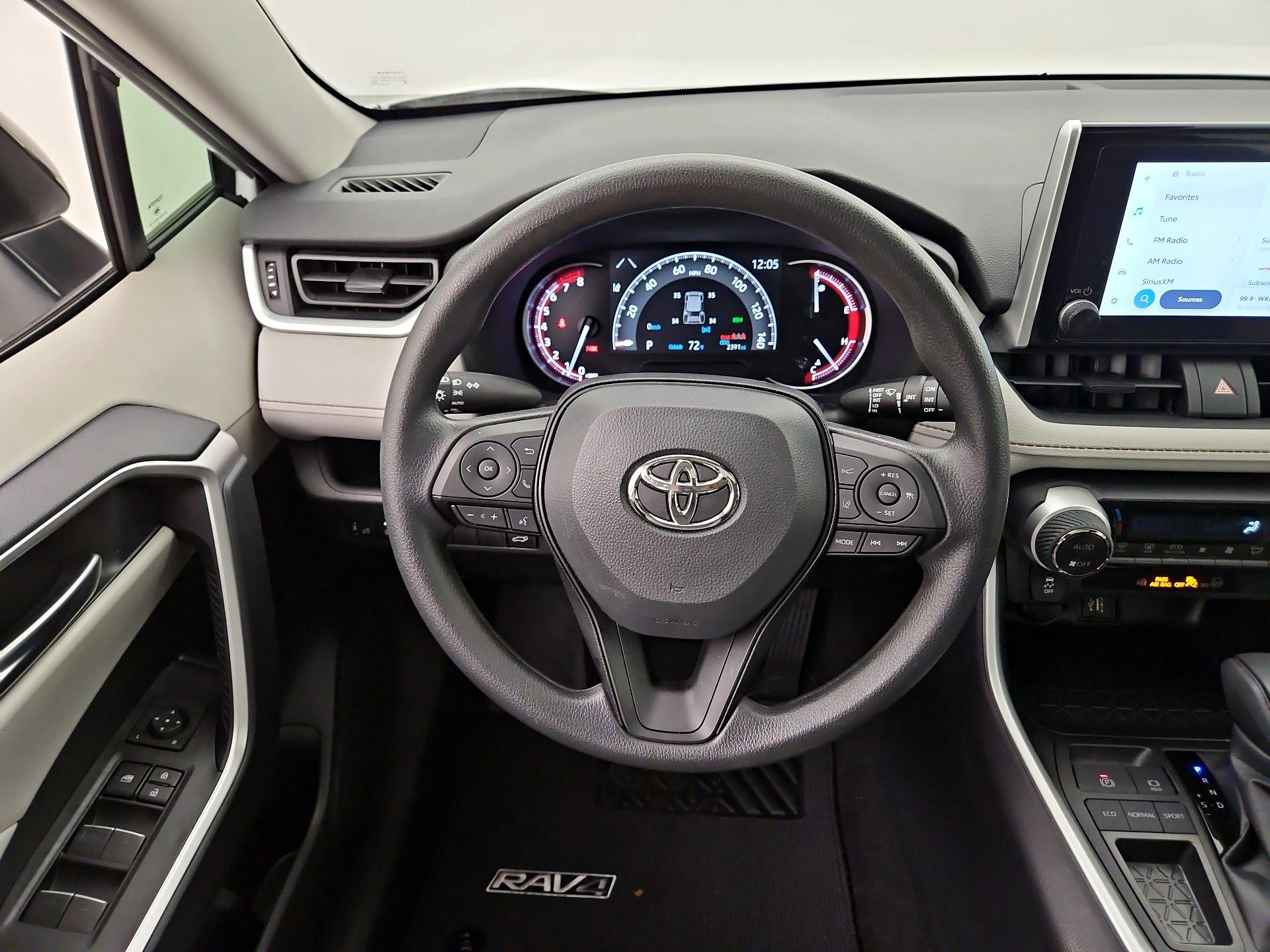 Thumbnail: 2025 Toyota RAV4 - 10