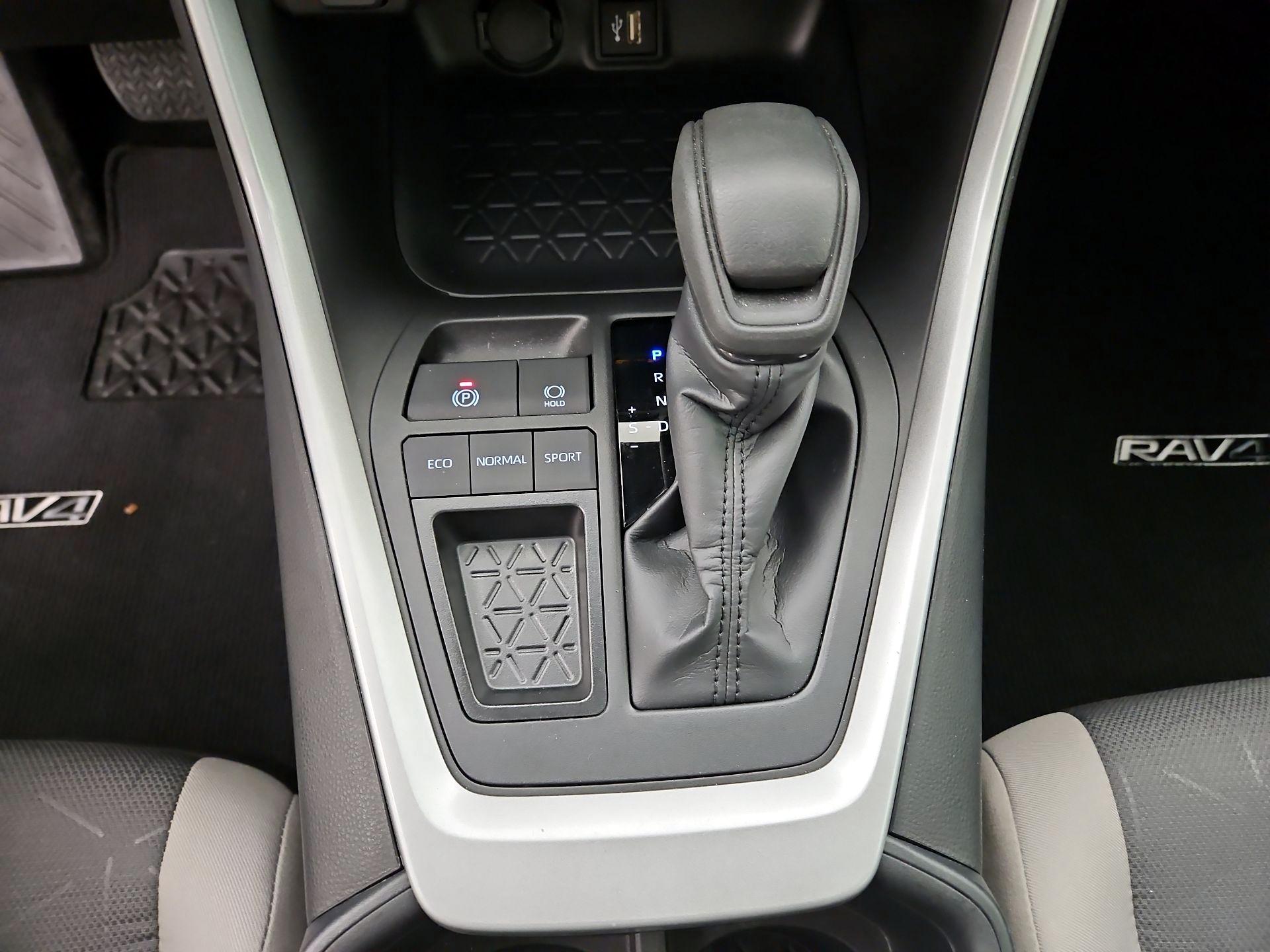 Thumbnail: 2025 Toyota RAV4 - 18