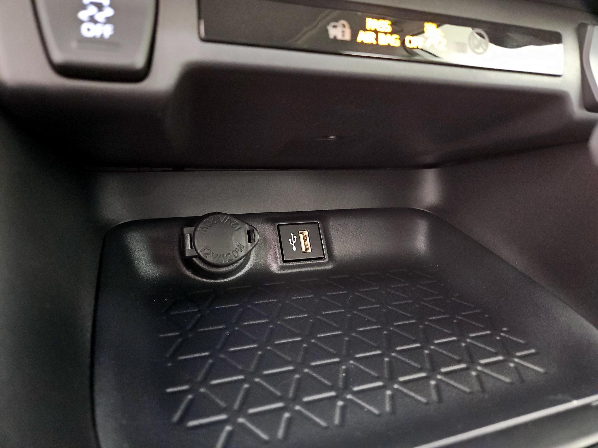 Thumbnail: 2025 Toyota RAV4 - 19