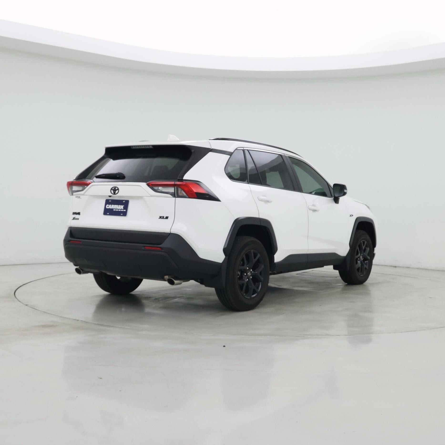 Thumbnail: 2025 Toyota RAV4 - 8