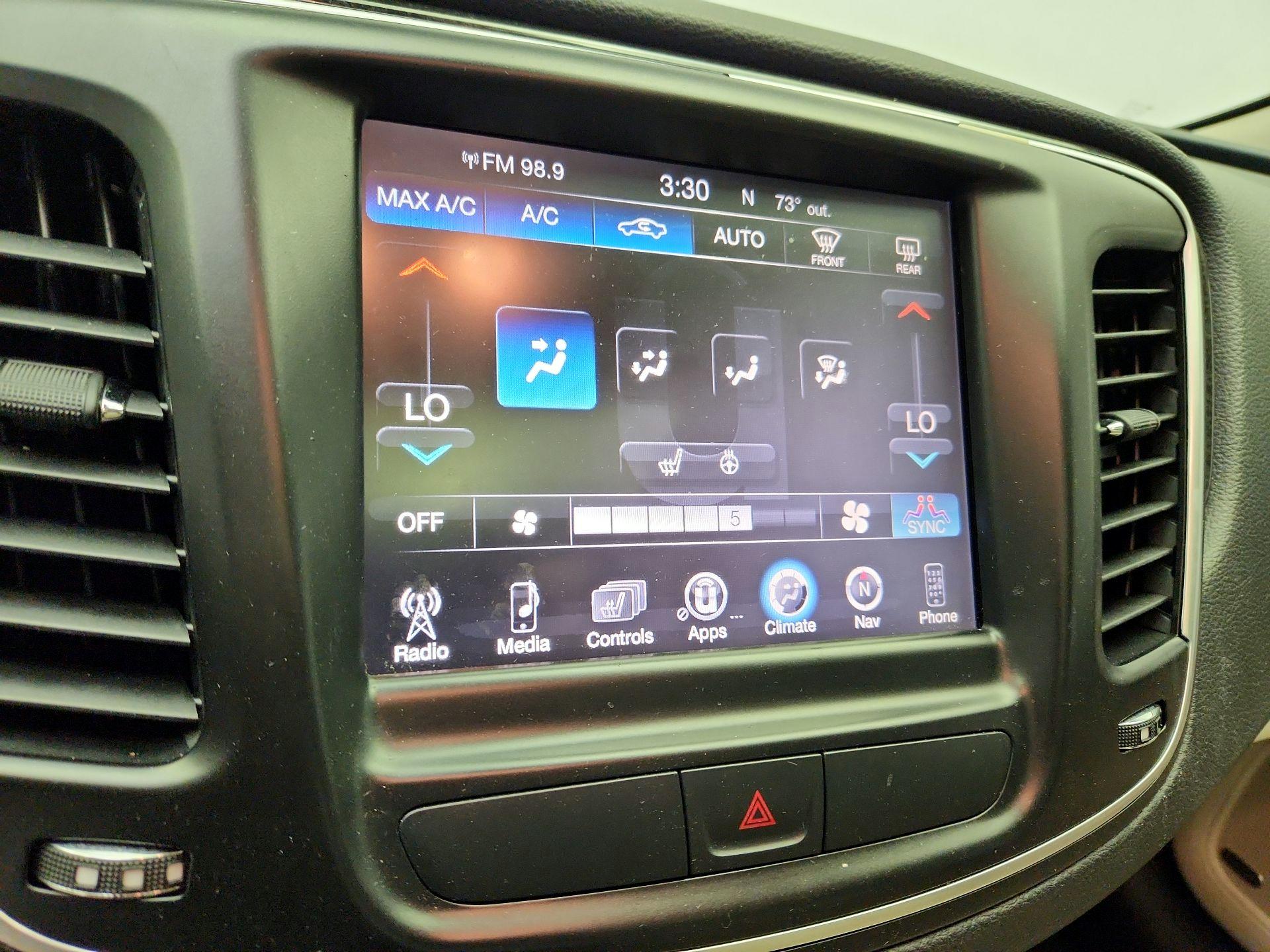 Thumbnail: 2016 Chrysler 200 - 17