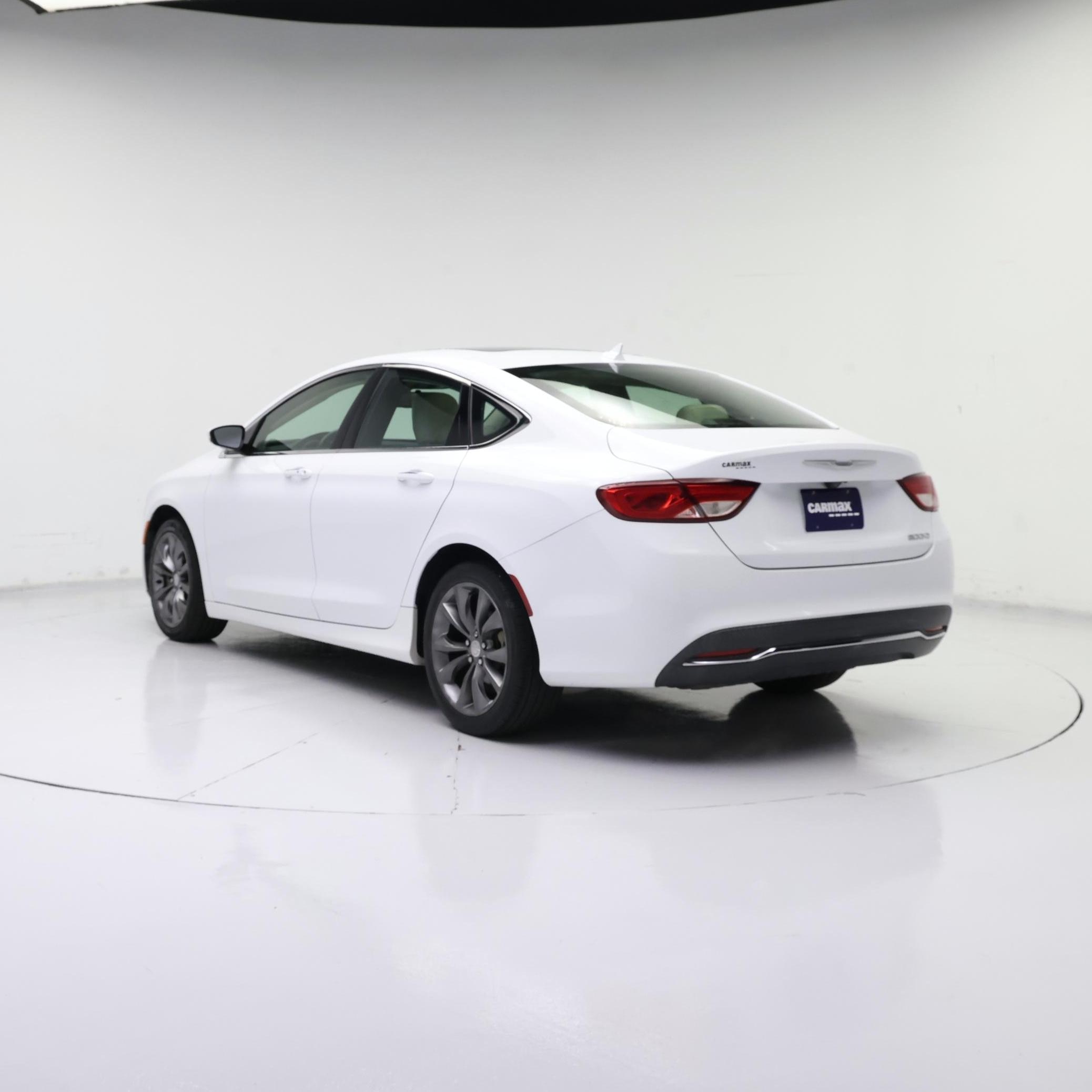 Thumbnail: 2016 Chrysler 200 - 2