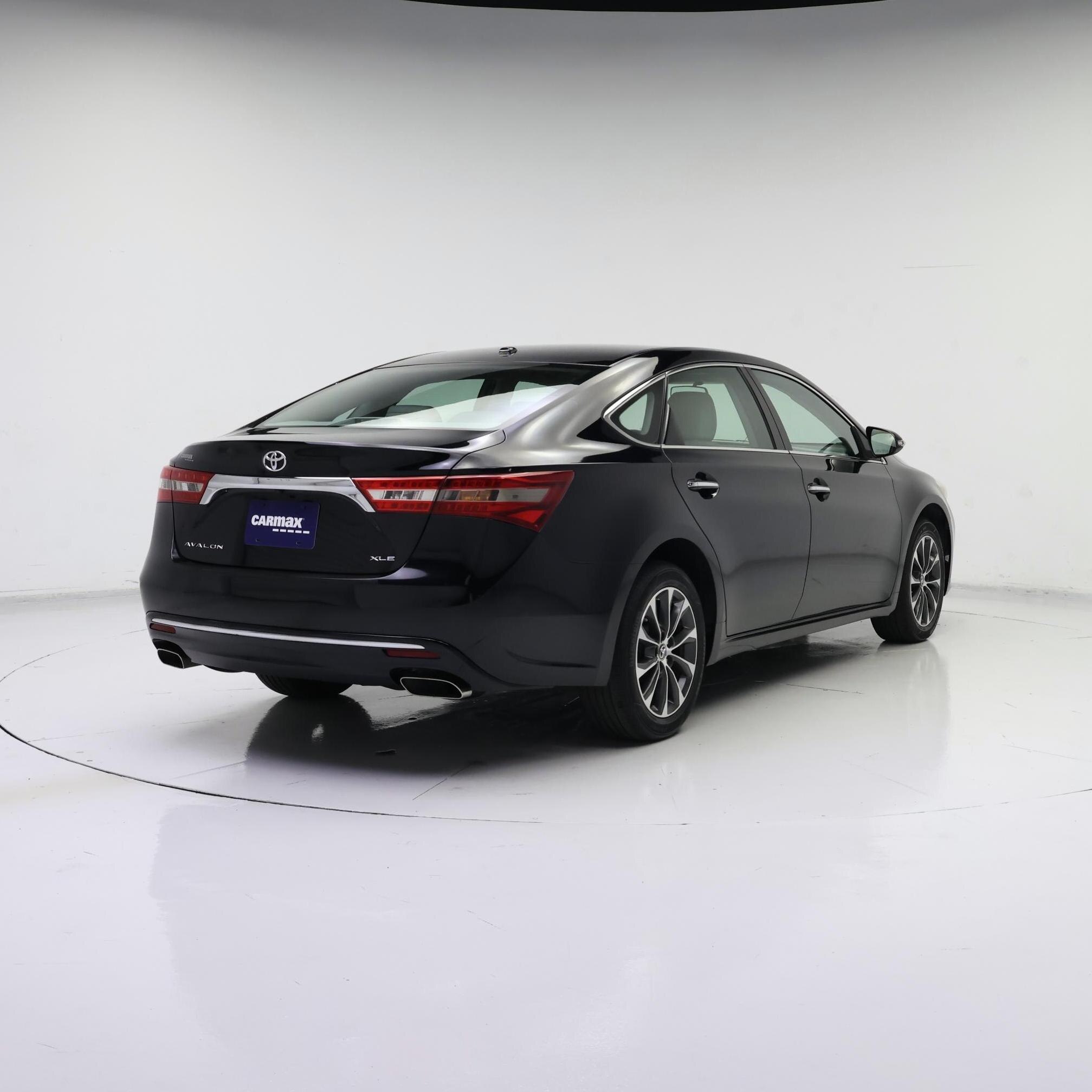 Thumbnail: 2016 Toyota Avalon - 8