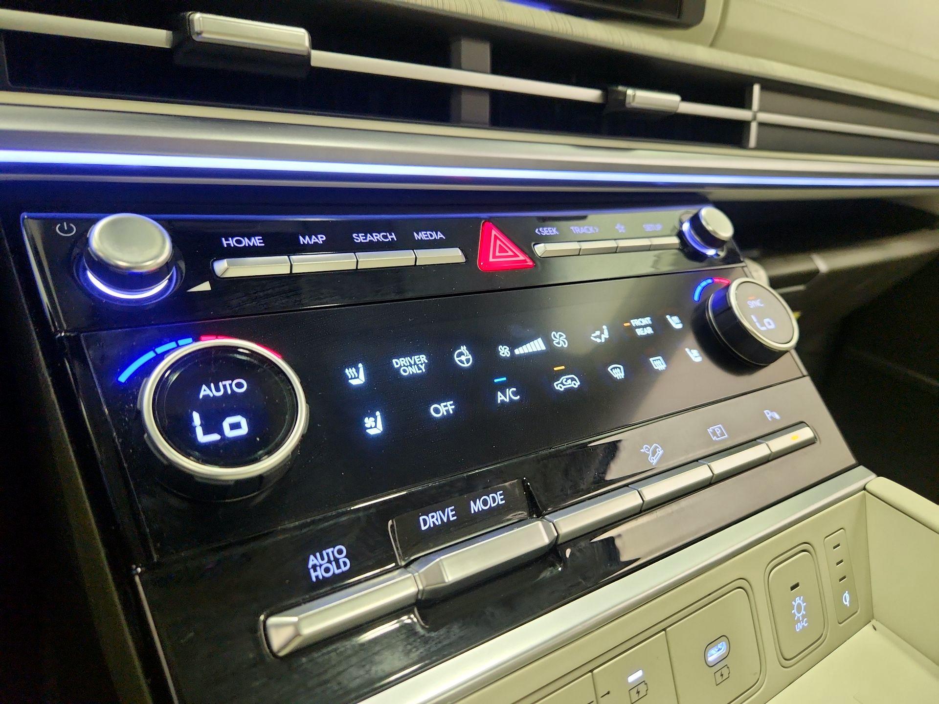 Thumbnail: 2025 Hyundai Santa Fe - 17