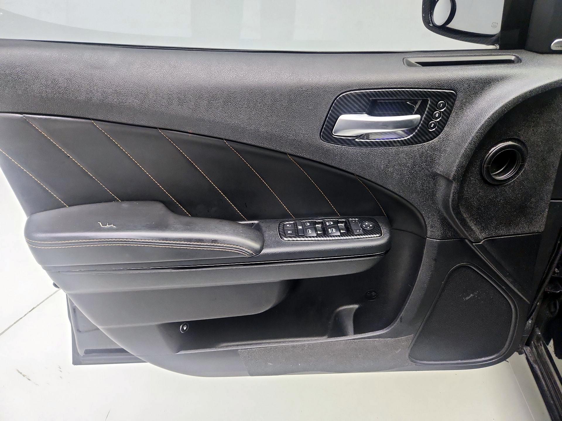 Thumbnail: 2018 Dodge Charger - 12