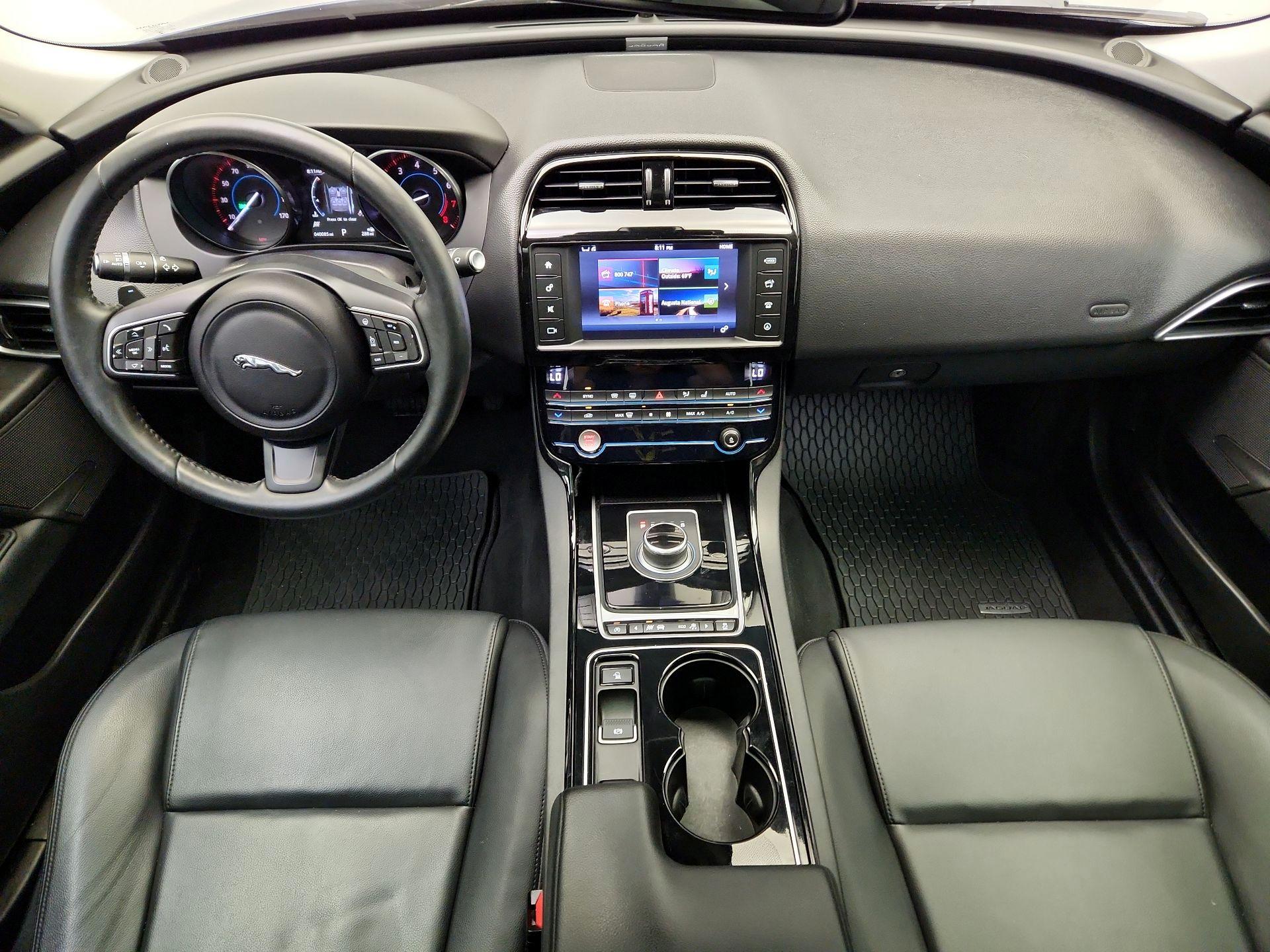 Thumbnail: 2017 Jaguar XE - 9