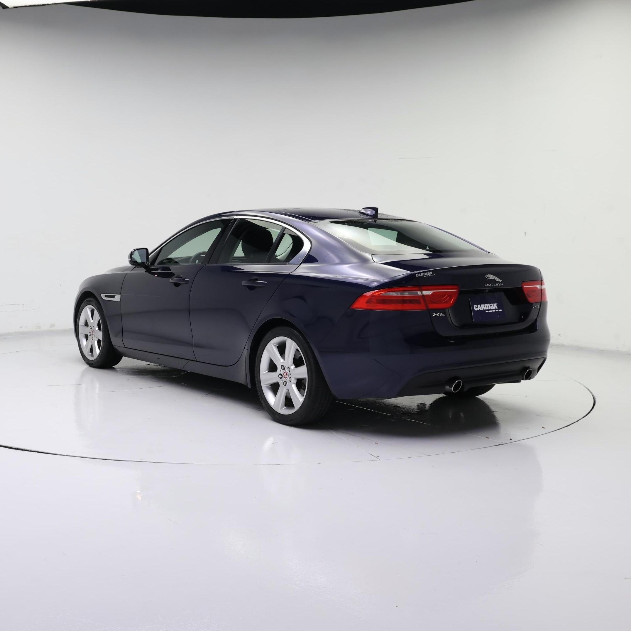 Thumbnail: 2017 Jaguar XE - 2