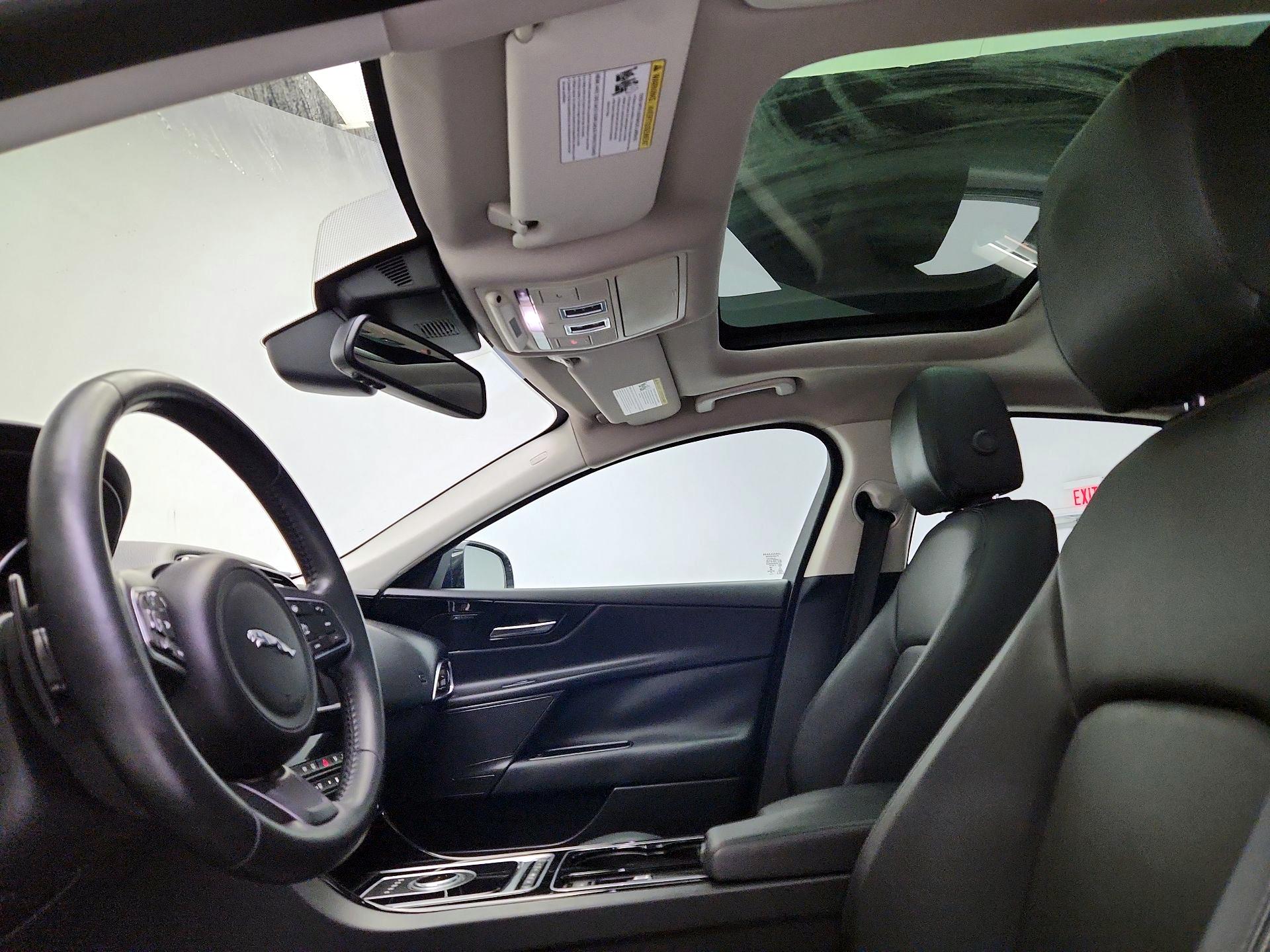 Thumbnail: 2017 Jaguar XE - 19