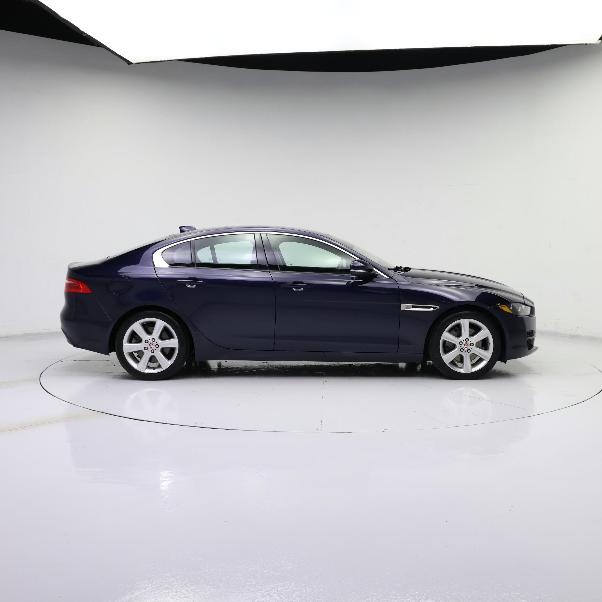 Thumbnail: 2017 Jaguar XE - 7