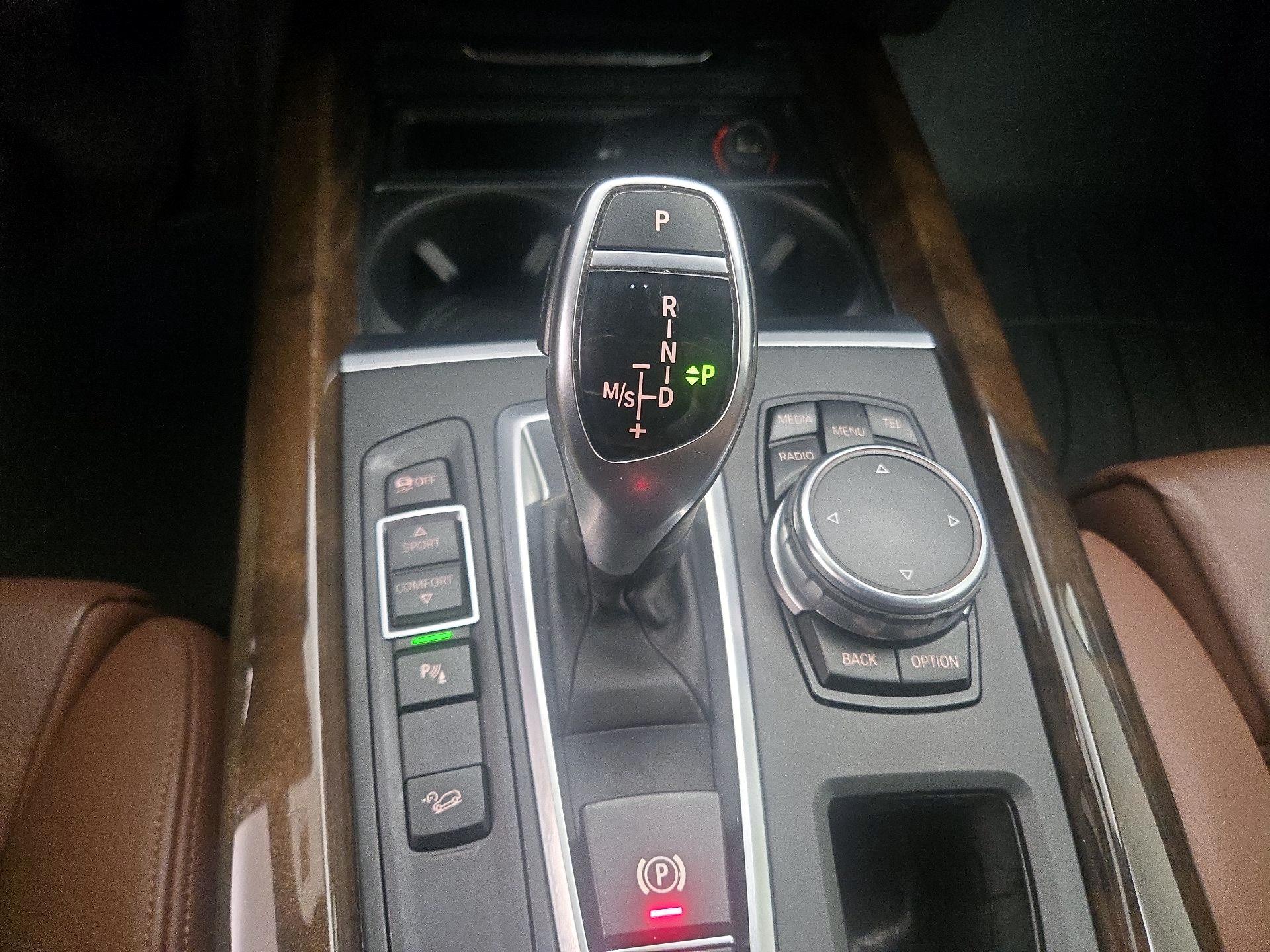 Thumbnail: 2023 BMW i4 - 18