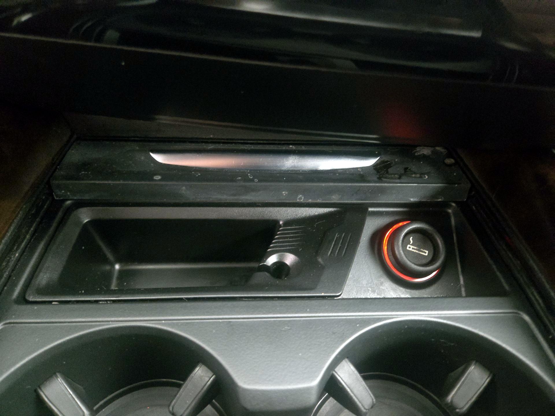 Thumbnail: 2023 BMW i4 - 19